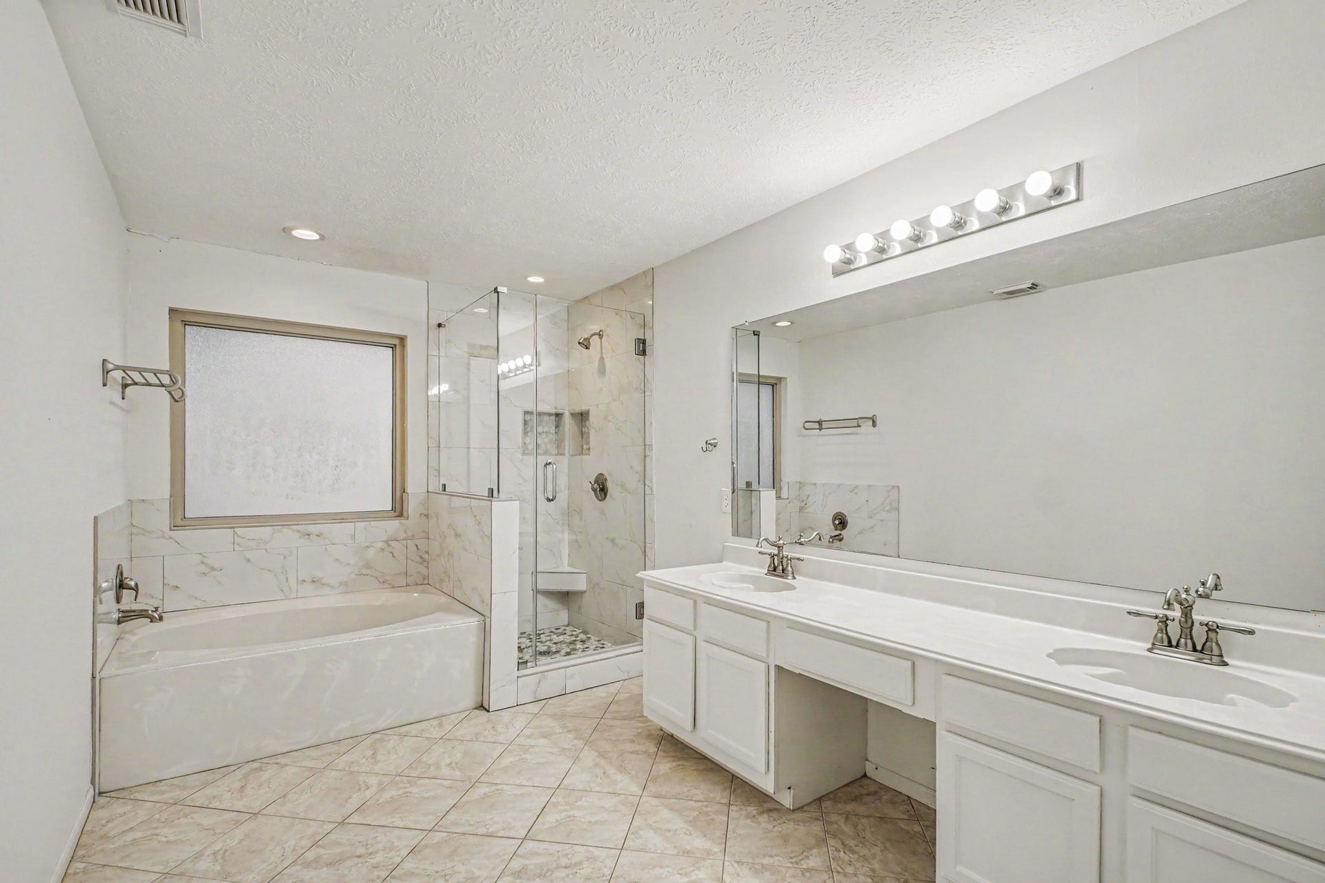 3234 Lee Circle, Pearland, TX 77581 3234 Lee Circle, Pearland, TX 77581