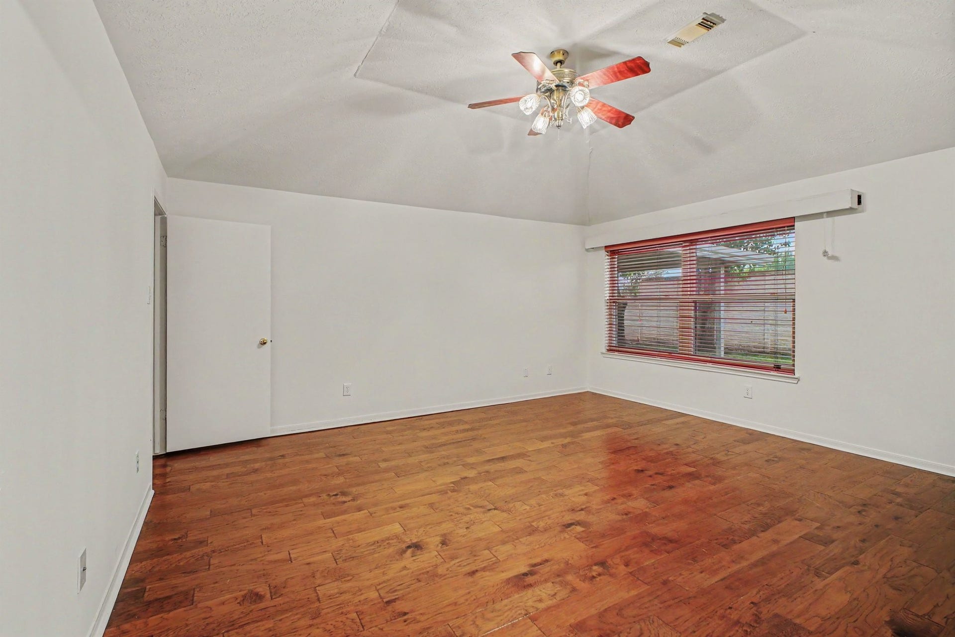 3234 Lee Circle, Pearland, TX 77581 3234 Lee Circle, Pearland, TX 77581