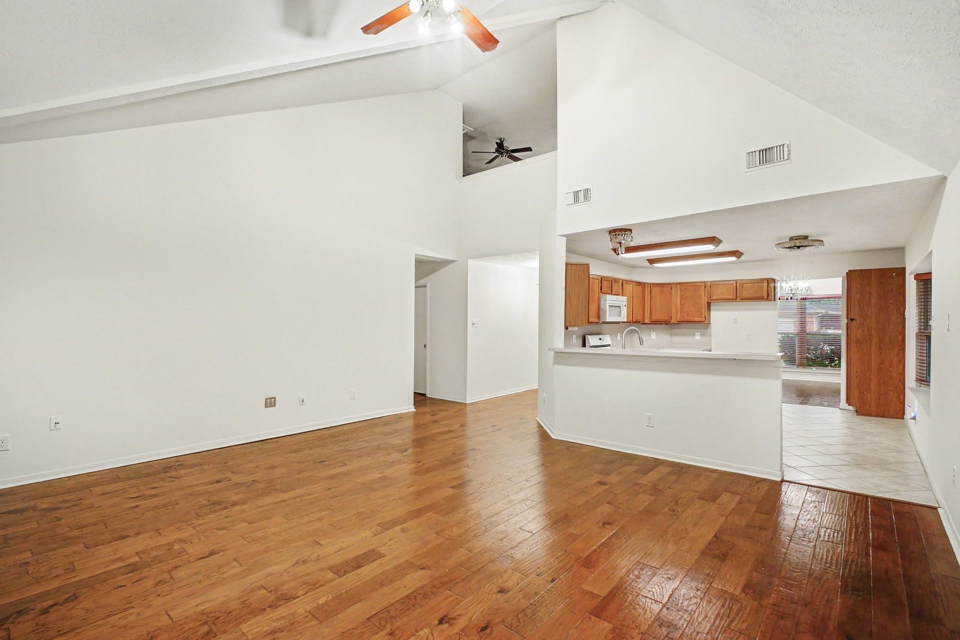 3234 Lee Circle, Pearland, TX 77581 3234 Lee Circle, Pearland, TX 77581