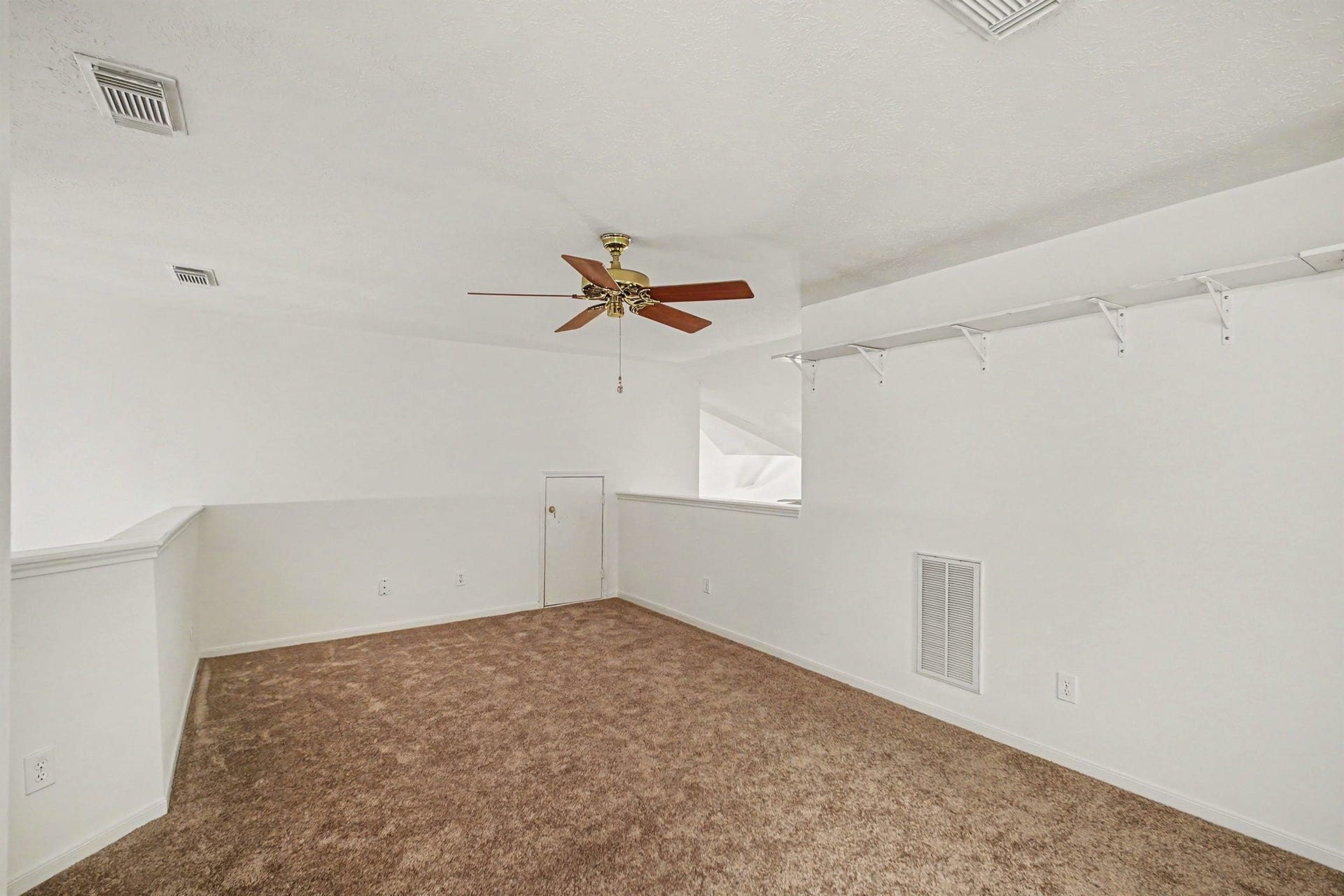 3234 Lee Circle, Pearland, TX 77581 3234 Lee Circle, Pearland, TX 77581