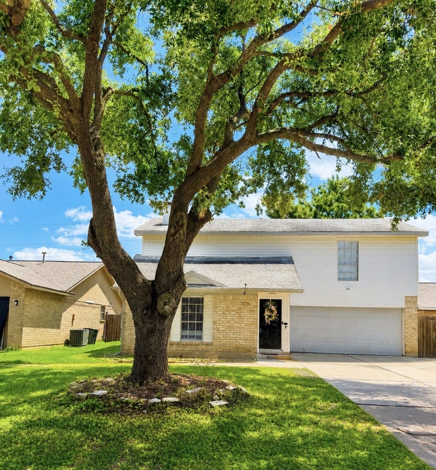 Property photo for 18210 Almonte Lane, Tomball, TX