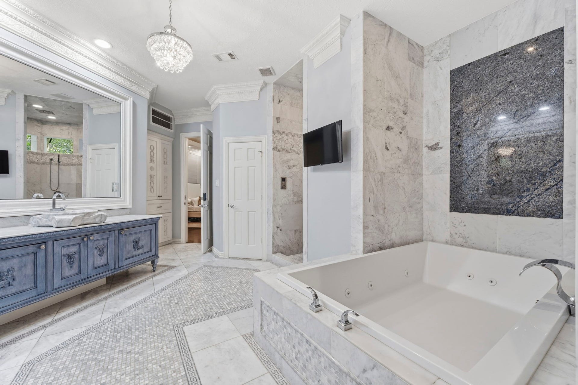 63 NW Chancery Place NW, The Woodlands, TX 77381 63 NW Chancery Place NW, The Woodlands, TX 77381