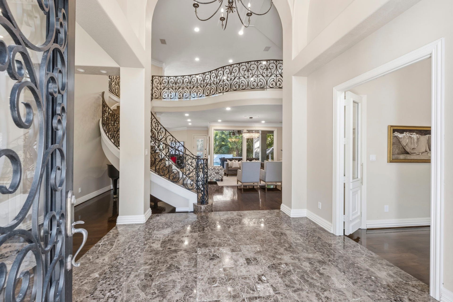 63 NW Chancery Place NW, The Woodlands, TX 77381 63 NW Chancery Place NW, The Woodlands, TX 77381