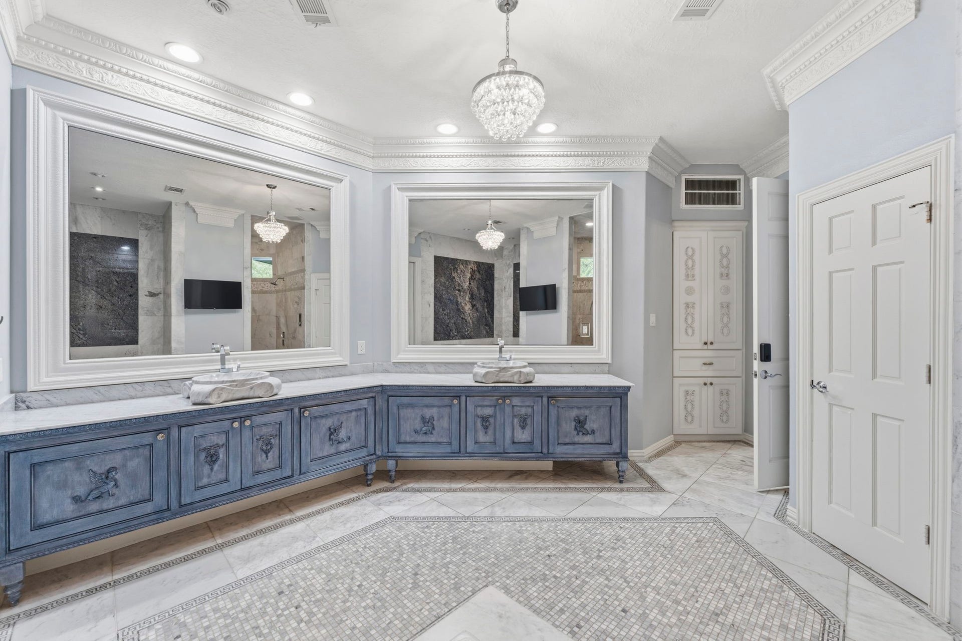 63 NW Chancery Place NW, The Woodlands, TX 77381 63 NW Chancery Place NW, The Woodlands, TX 77381