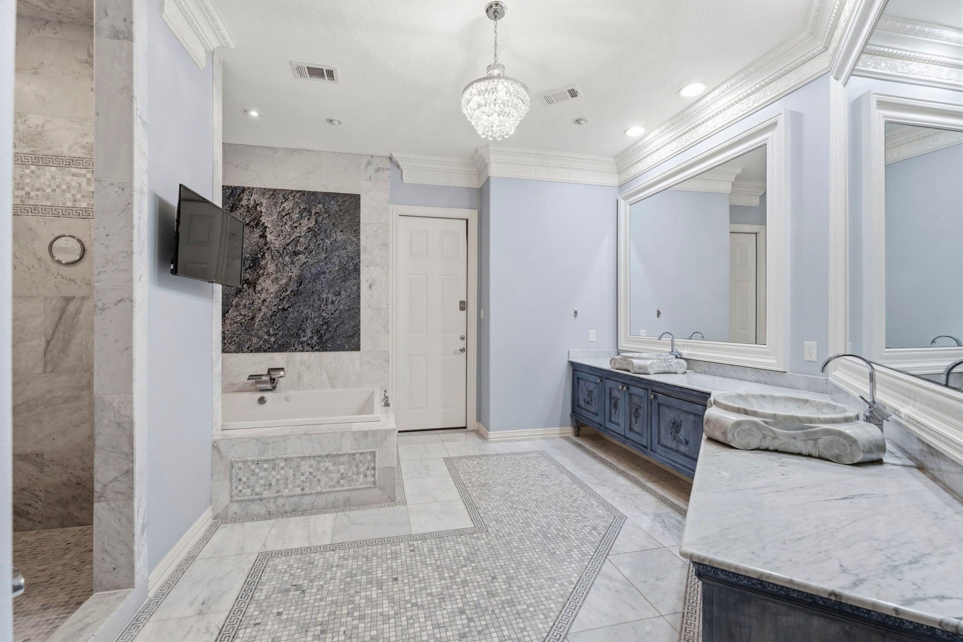 63 NW Chancery Place NW, The Woodlands, TX 77381 63 NW Chancery Place NW, The Woodlands, TX 77381