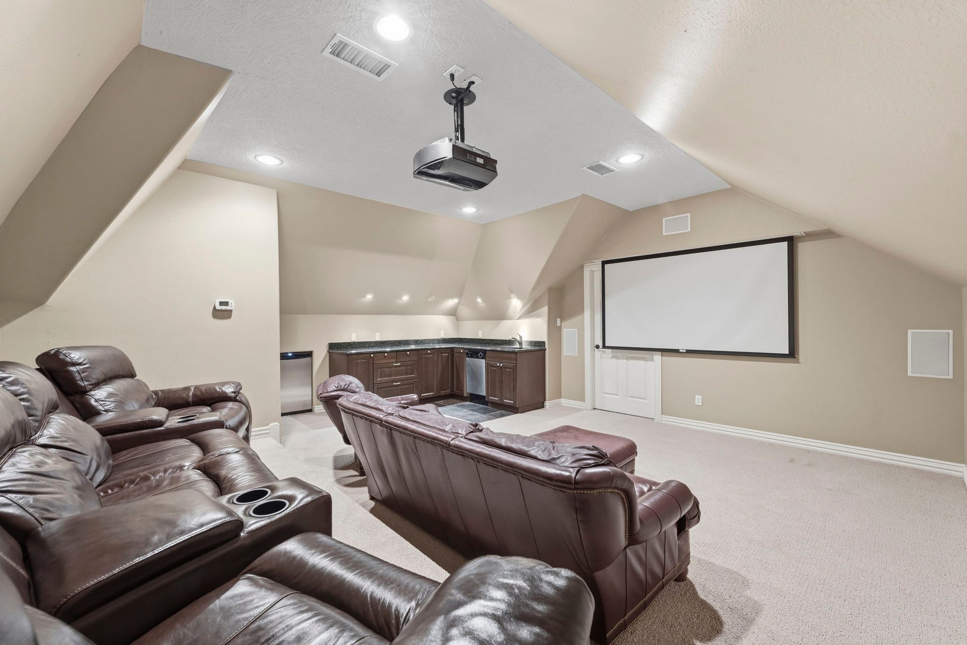 63 NW Chancery Place NW, The Woodlands, TX 77381 63 NW Chancery Place NW, The Woodlands, TX 77381