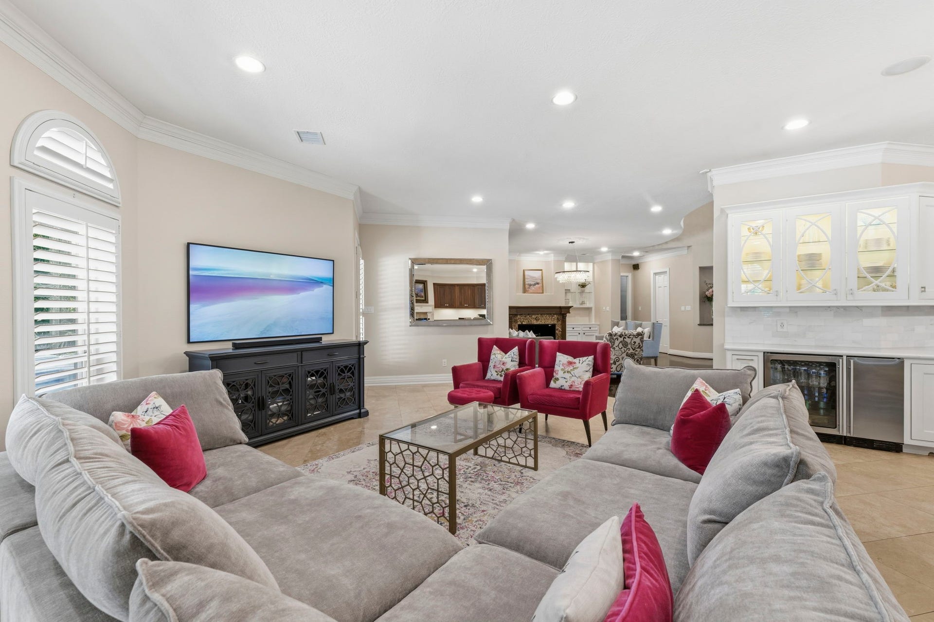 63 NW Chancery Place NW, The Woodlands, TX 77381 63 NW Chancery Place NW, The Woodlands, TX 77381
