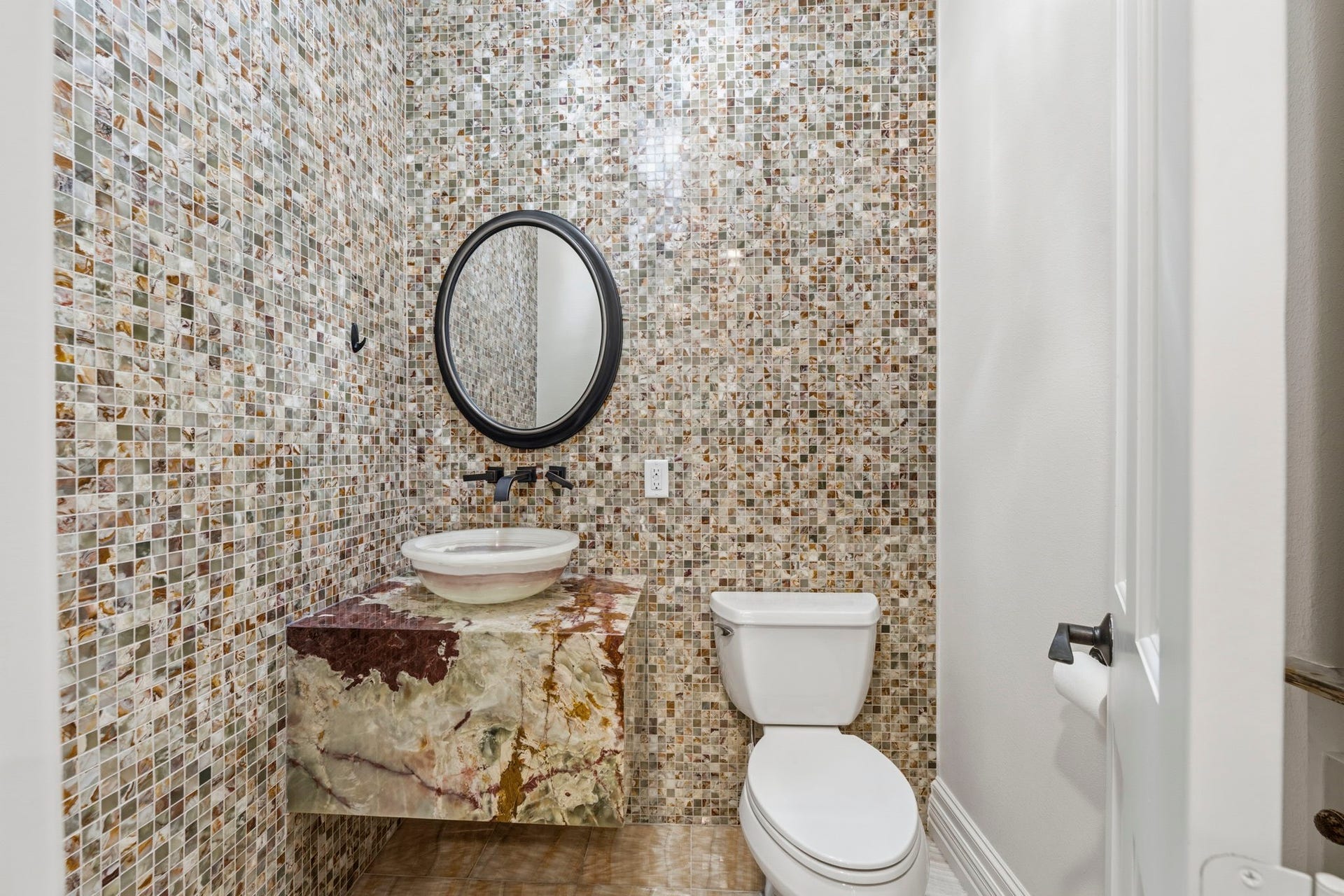 63 NW Chancery Place NW, The Woodlands, TX 77381 63 NW Chancery Place NW, The Woodlands, TX 77381