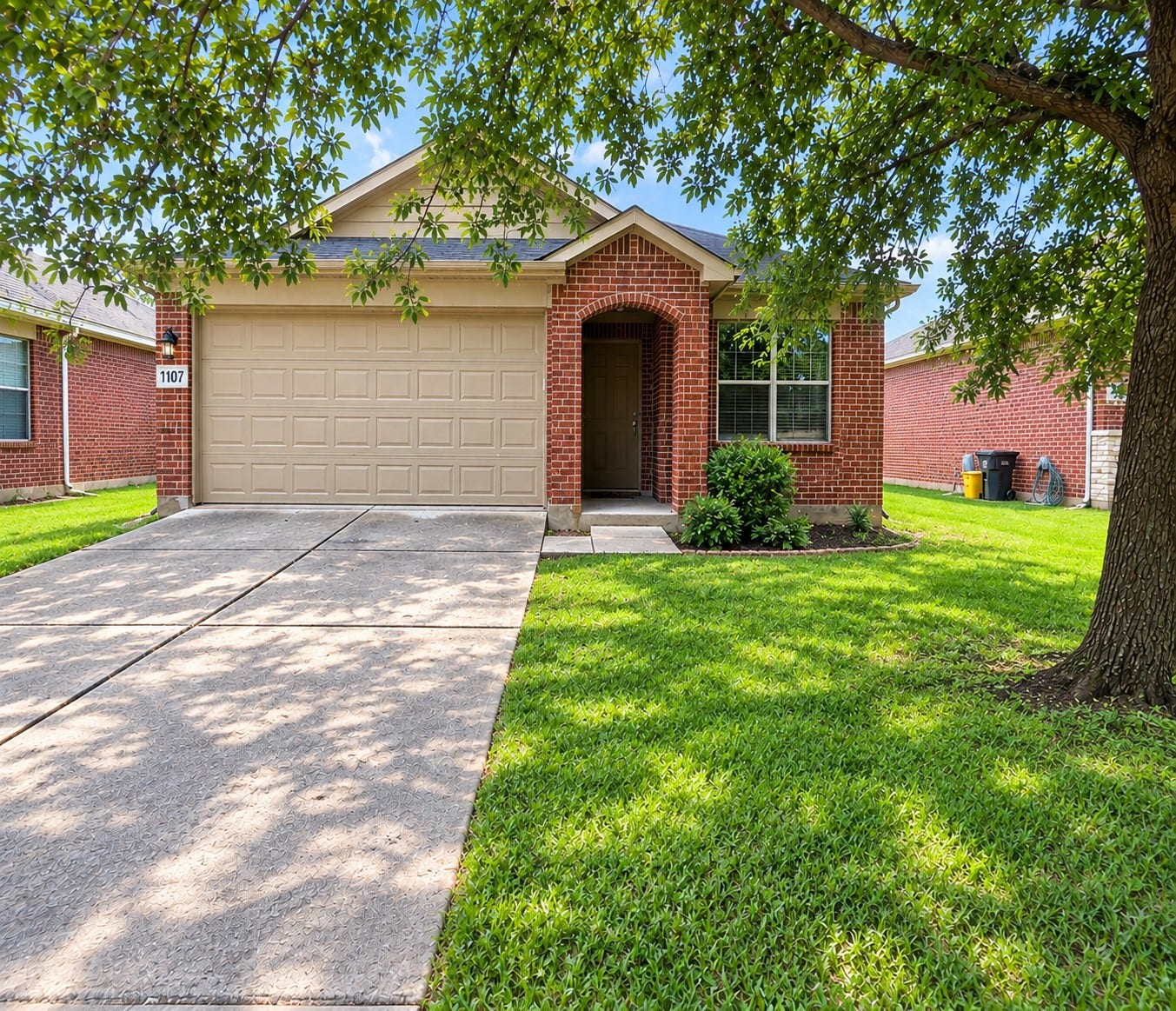 1107 Honeysuckle Vine Drive, Rosenberg, TX 77469