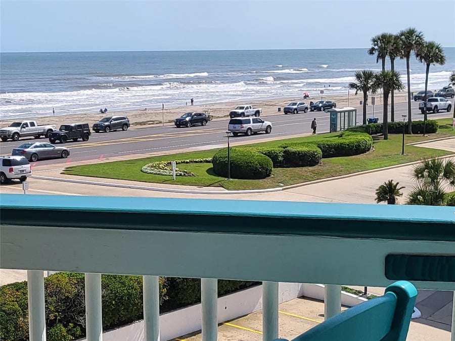 Property photo for 6102 Seawall Boulevard, #306, Galveston, TX