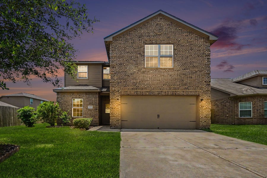 Property photo for 1322 Diamond Drape Drive, Rosharon, TX