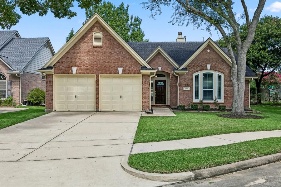 Property photo for 2519 Jasmine Ridge Court, Houston, TX