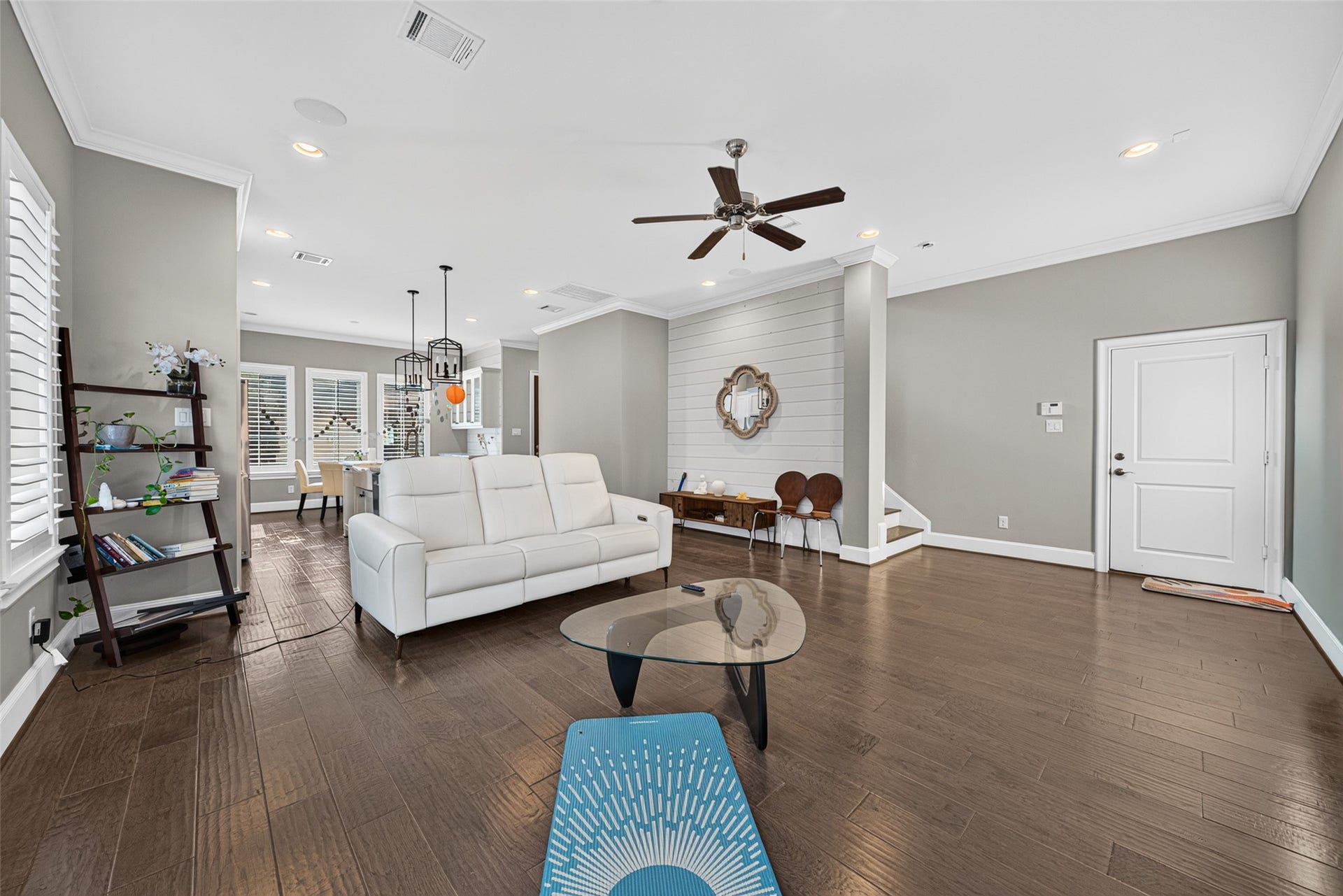 2502 Radcliffe Street, Houston, TX 77007 2502 Radcliffe Street, Houston, TX 77007