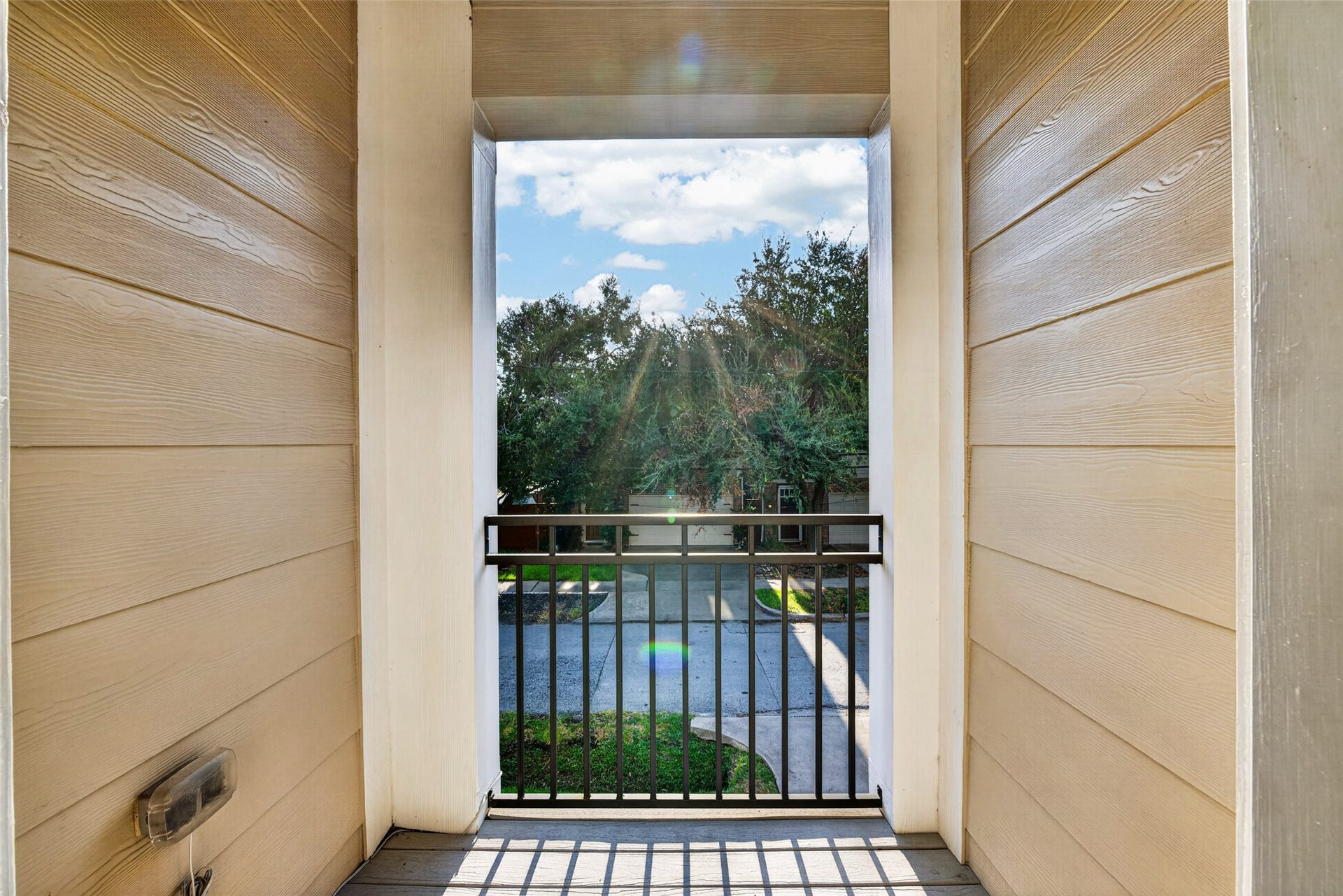 2502 Radcliffe Street, Houston, TX 77007 2502 Radcliffe Street, Houston, TX 77007