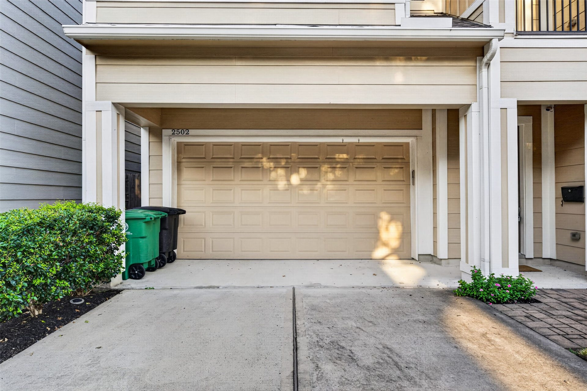 2502 Radcliffe Street, Houston, TX 77007 2502 Radcliffe Street, Houston, TX 77007