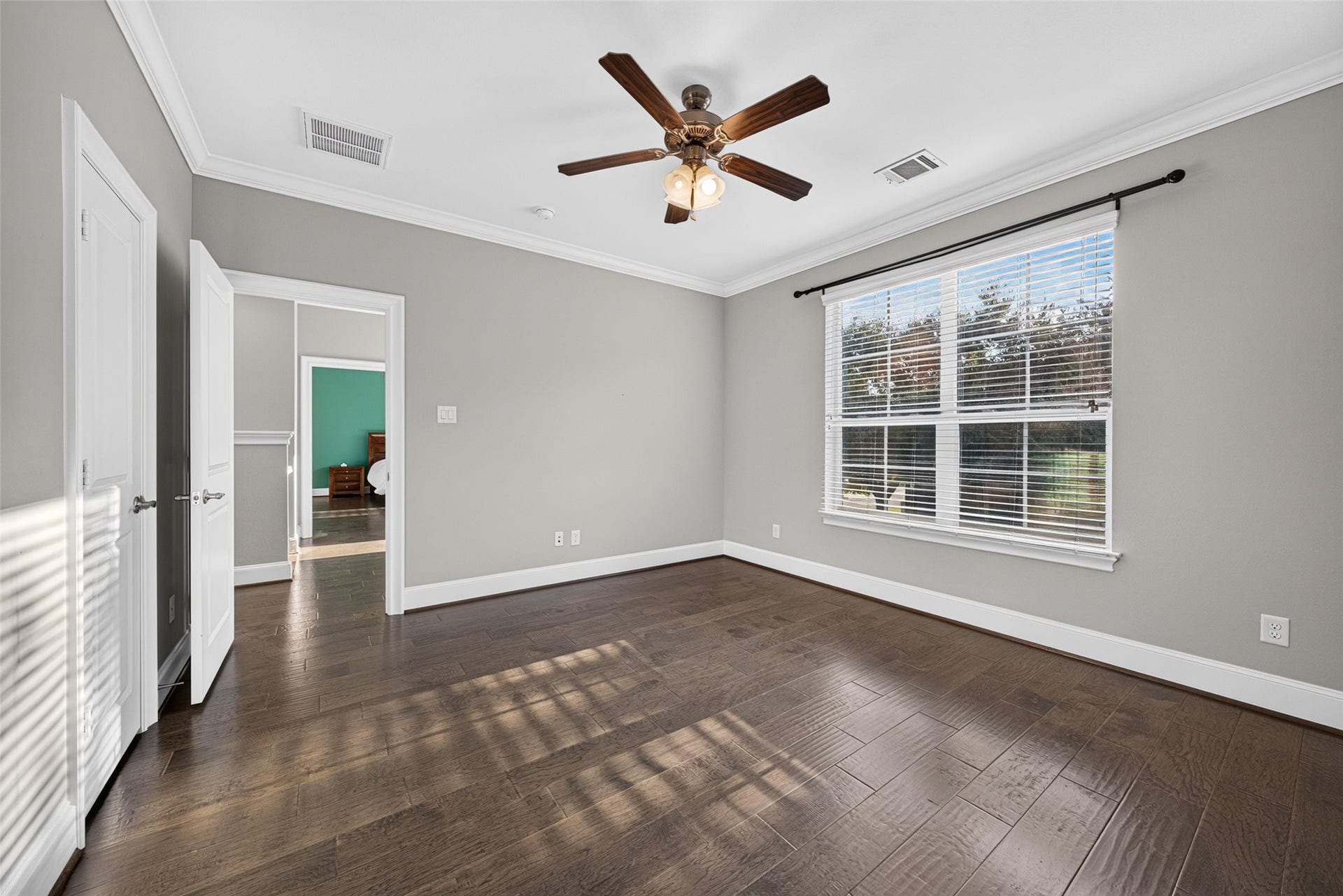 2502 Radcliffe Street, Houston, TX 77007 2502 Radcliffe Street, Houston, TX 77007