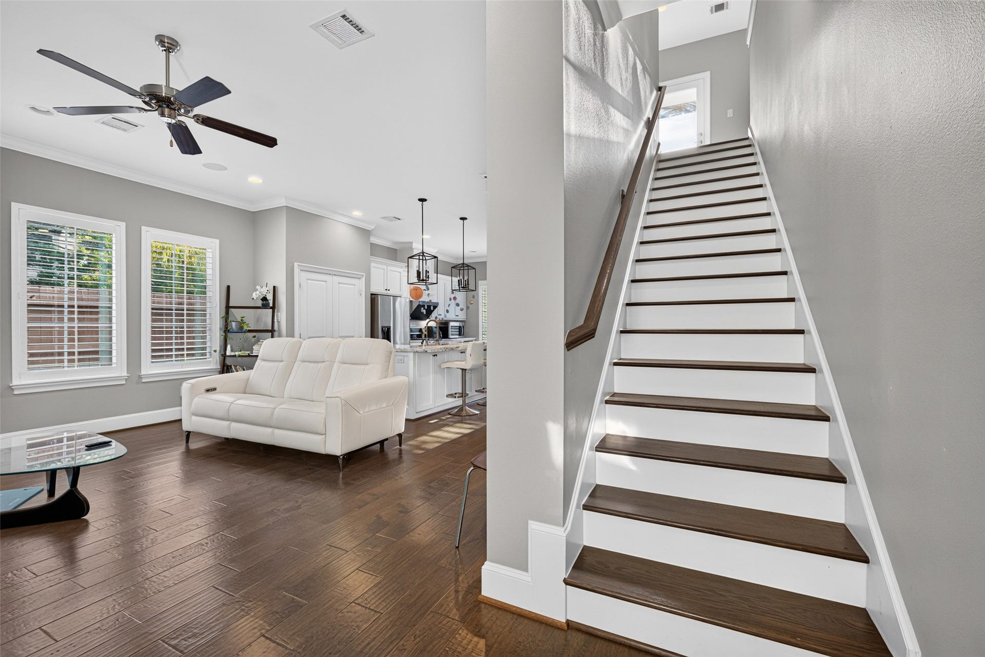 2502 Radcliffe Street, Houston, TX 77007 2502 Radcliffe Street, Houston, TX 77007