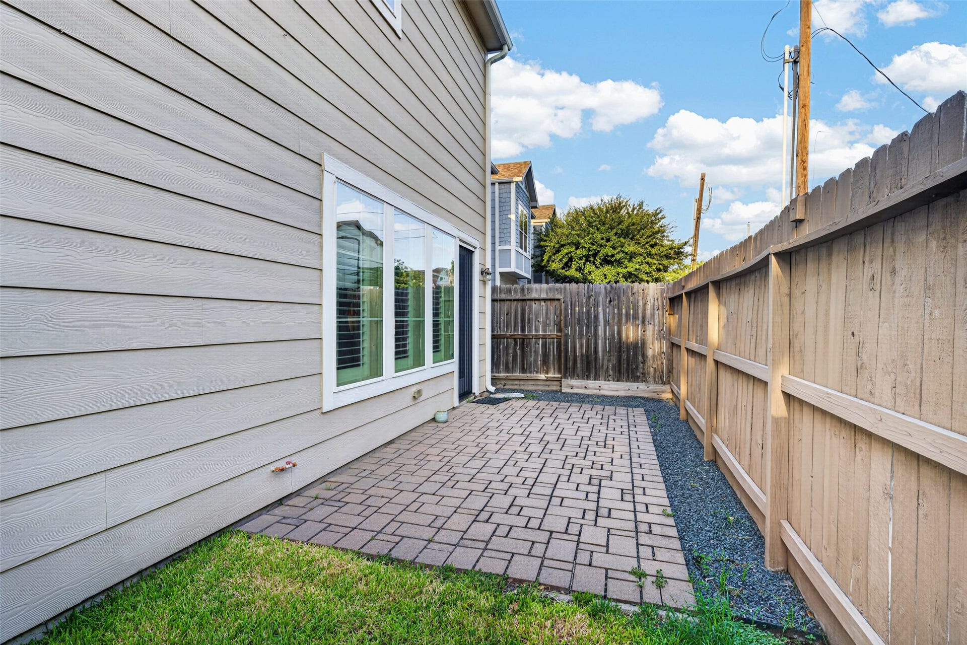 2502 Radcliffe Street, Houston, TX 77007 2502 Radcliffe Street, Houston, TX 77007