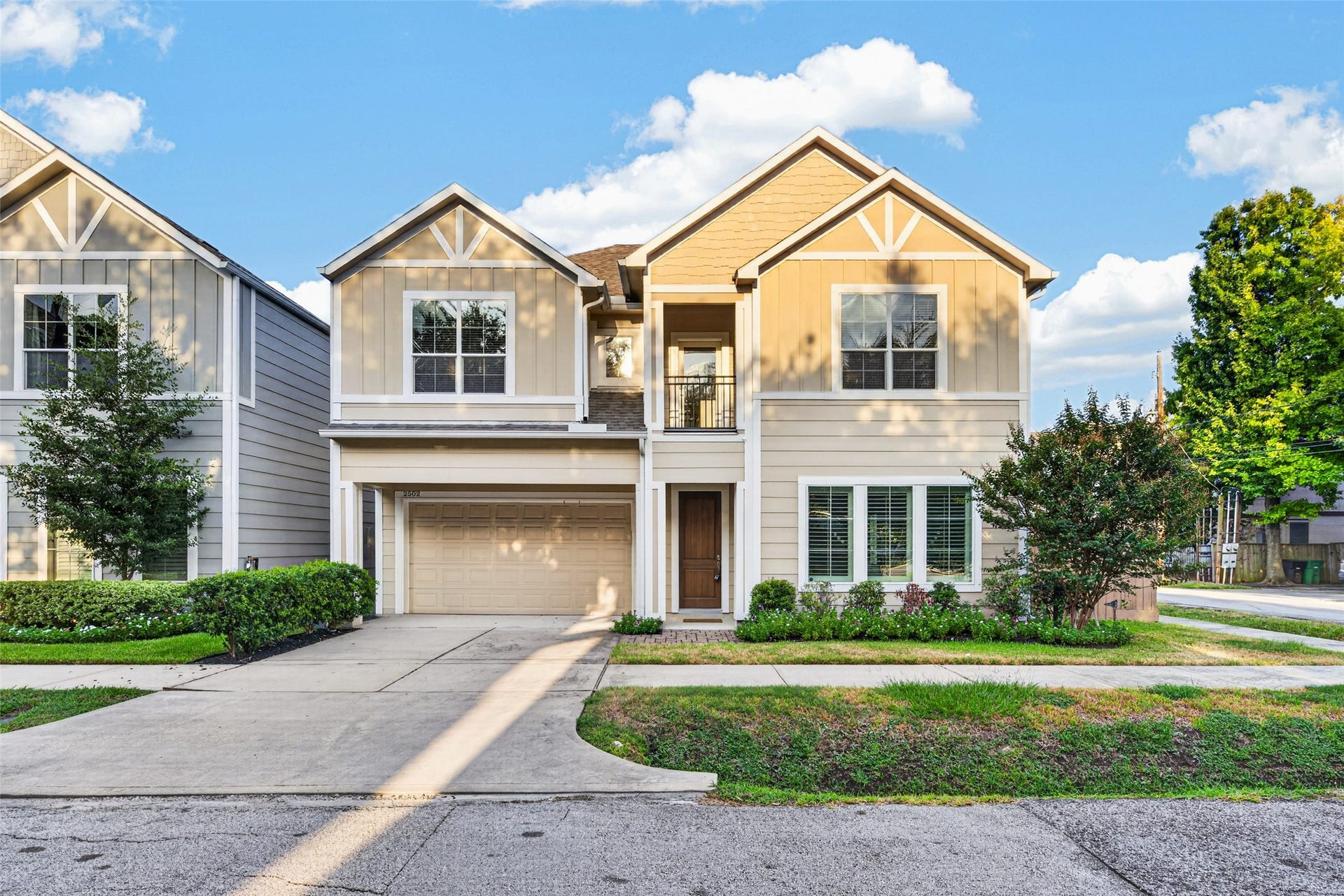 2502 Radcliffe Street, Houston, TX 77007 2502 Radcliffe Street, Houston, TX 77007