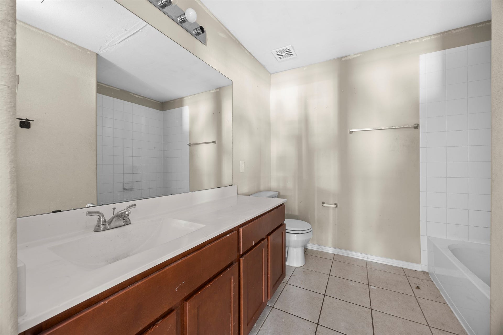 8615 Willet Street, Baytown, TX 77521 8615 Willet Street, Baytown, TX 77521
