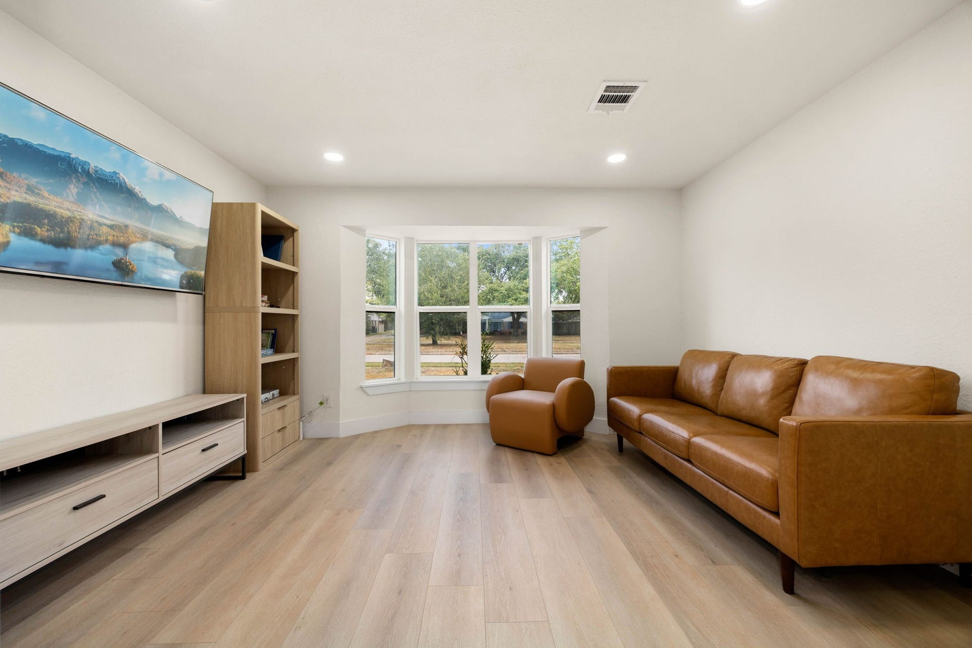 5519 W Bellfort Avenue, Houston, TX 77035 5519 W Bellfort Avenue, Houston, TX 77035