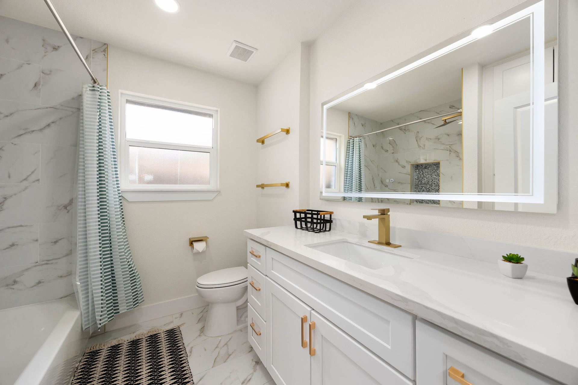 5519 W Bellfort Avenue, Houston, TX 77035 5519 W Bellfort Avenue, Houston, TX 77035