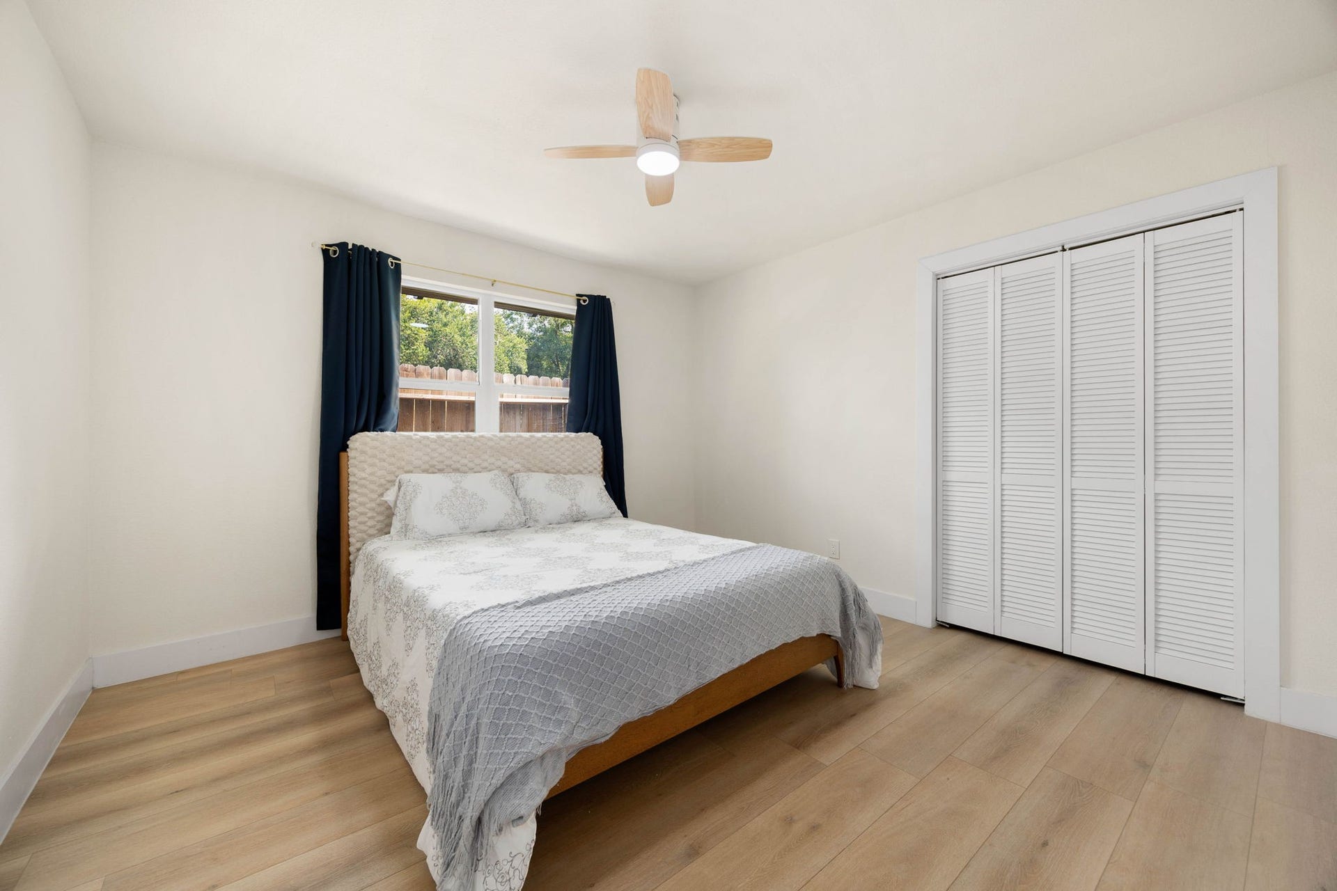 5519 W Bellfort Avenue, Houston, TX 77035 5519 W Bellfort Avenue, Houston, TX 77035