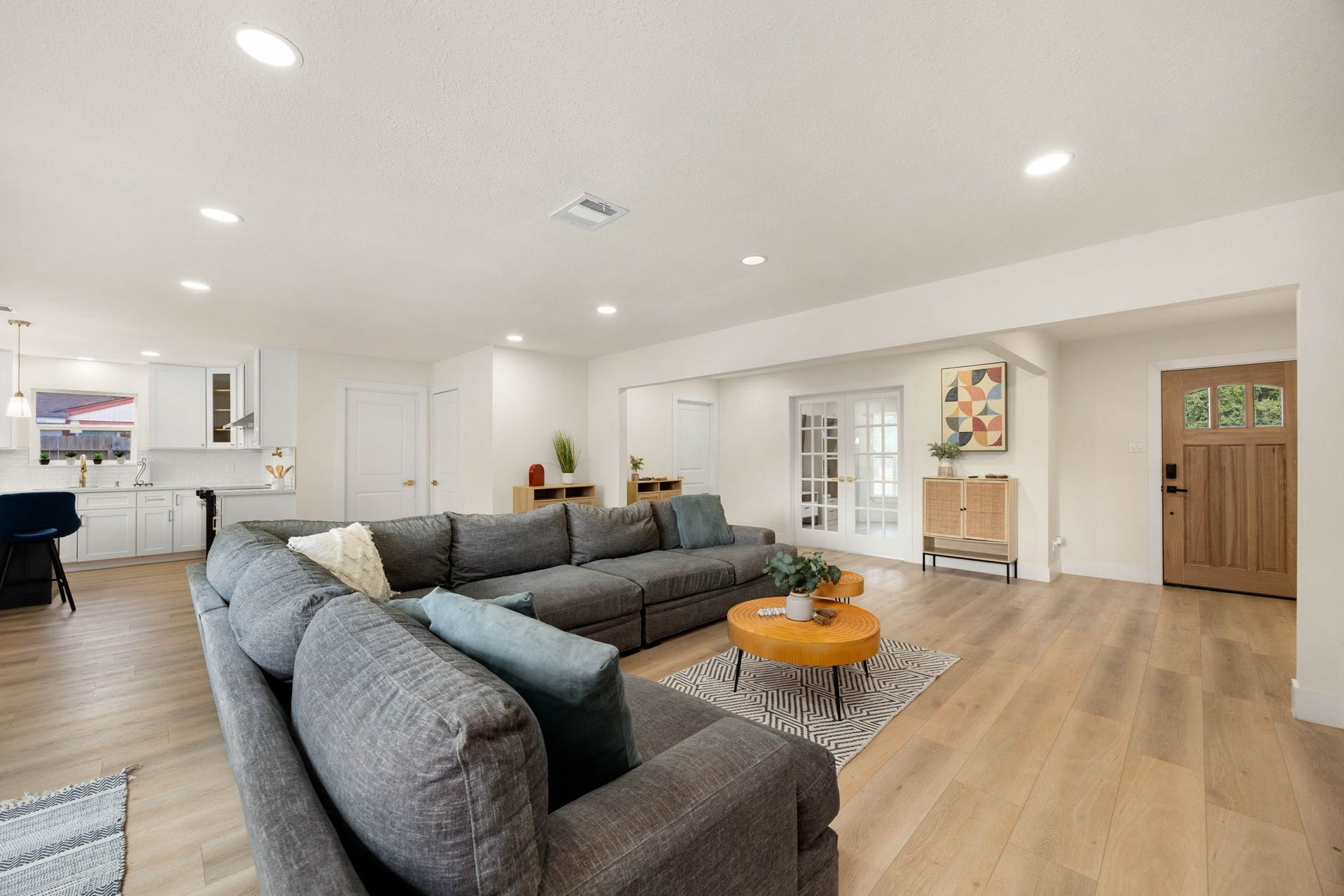 5519 W Bellfort Avenue, Houston, TX 77035 5519 W Bellfort Avenue, Houston, TX 77035