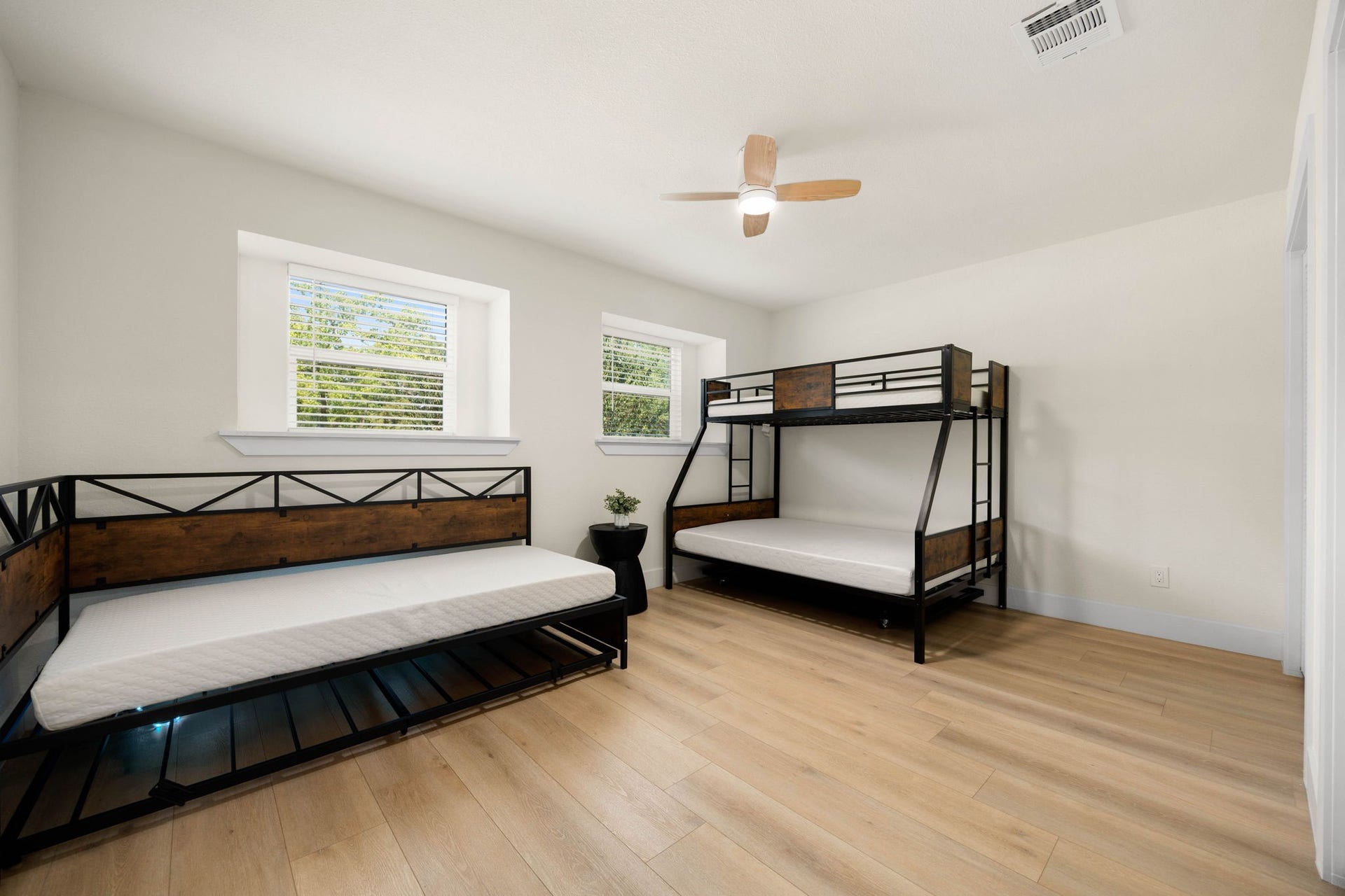 5519 W Bellfort Avenue, Houston, TX 77035 5519 W Bellfort Avenue, Houston, TX 77035
