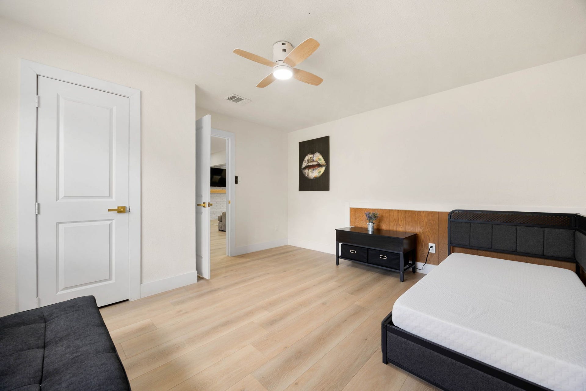 5519 W Bellfort Avenue, Houston, TX 77035 5519 W Bellfort Avenue, Houston, TX 77035