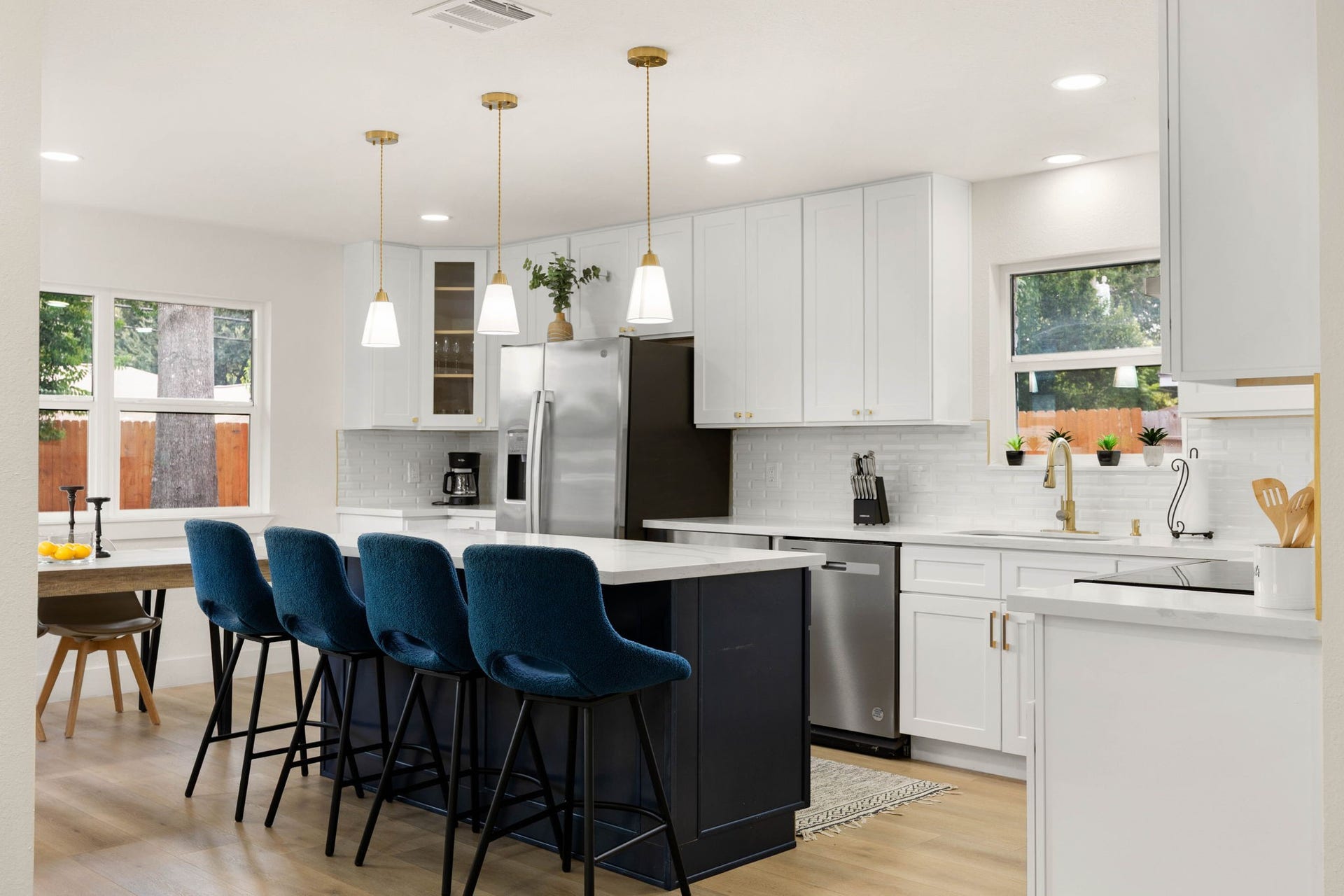 5519 W Bellfort Avenue, Houston, TX 77035 5519 W Bellfort Avenue, Houston, TX 77035