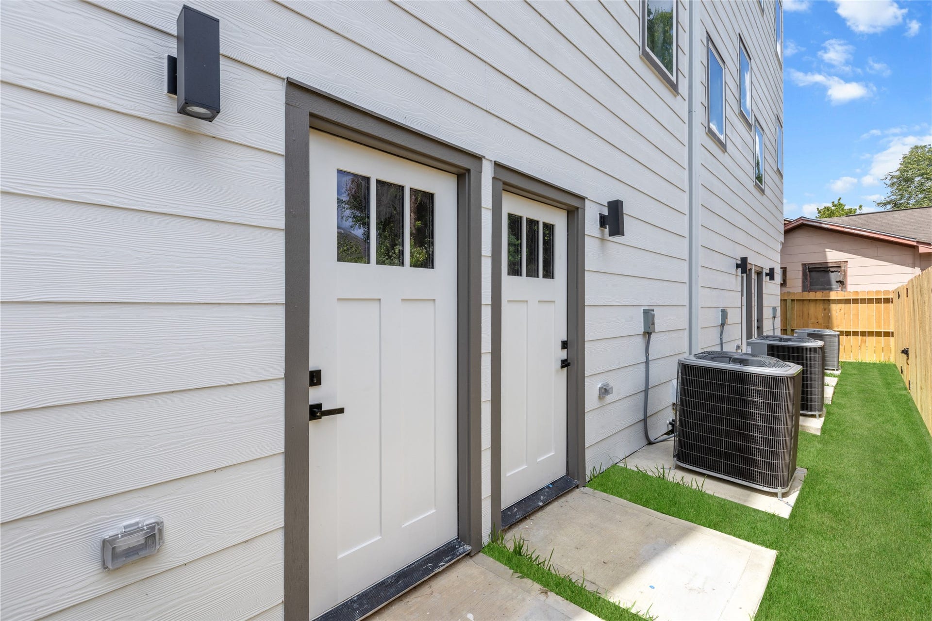 6530 Tuskegee Street, #A-B, Houston, TX 77091