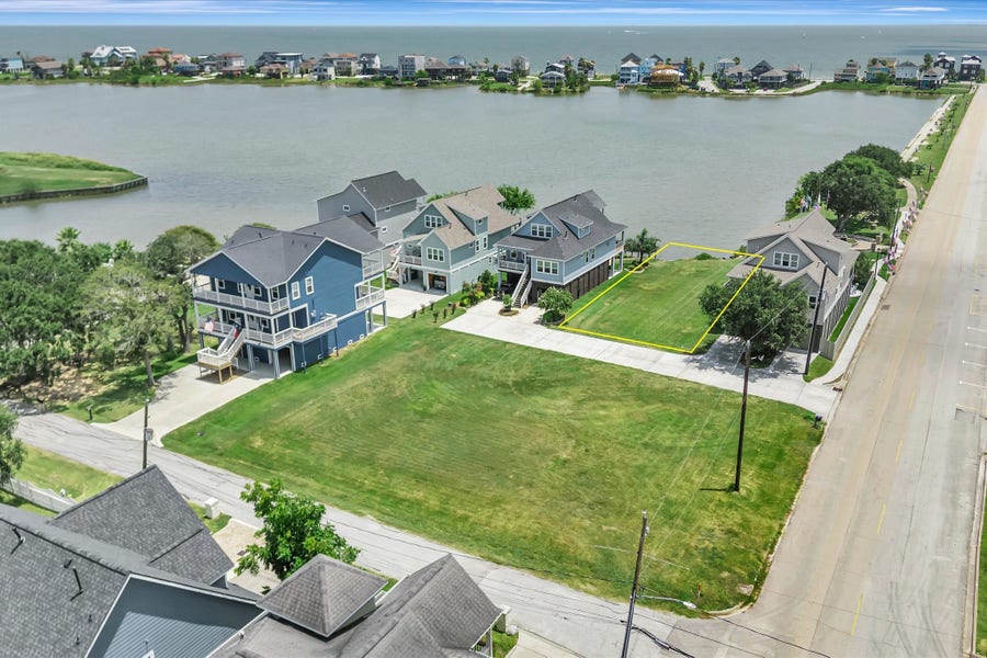 Property photo for 0 Main Street, Seabrook, TX