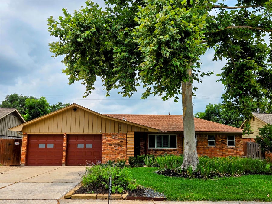 Property photo for 2527 Willowby Drive, Houston, TX