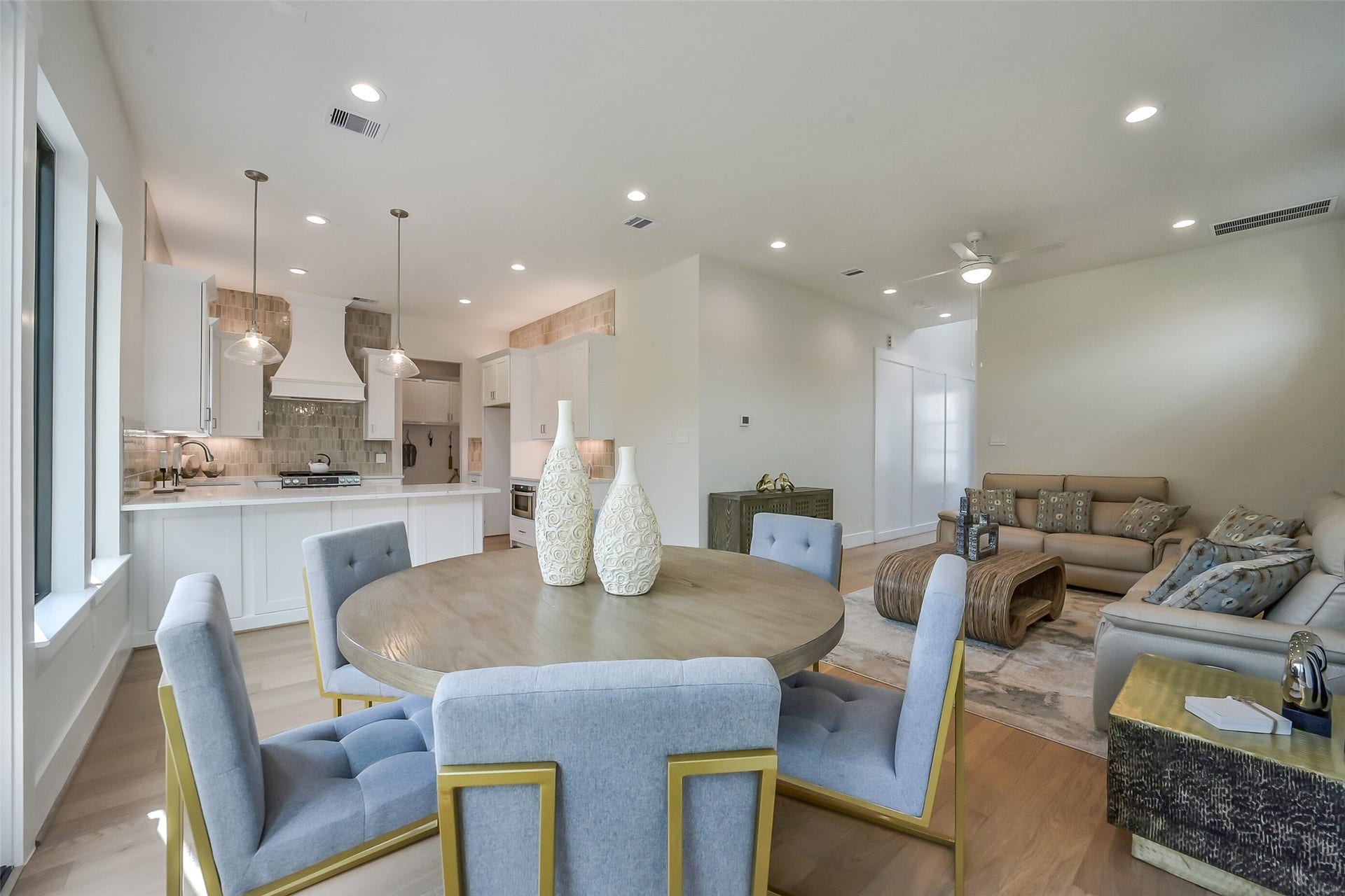 3521 Harvest Dance Drive, Houston, TX 77008 3521 Harvest Dance Drive, Houston, TX 77008