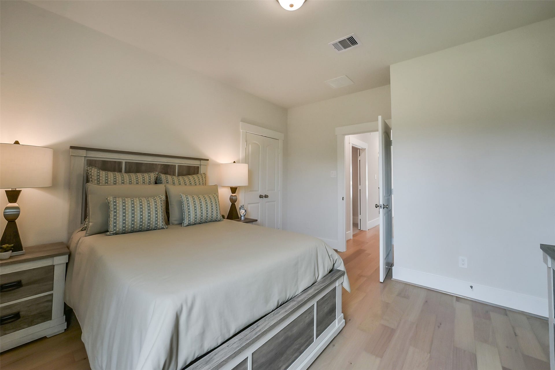 3521 Harvest Dance Drive, Houston, TX 77008 3521 Harvest Dance Drive, Houston, TX 77008