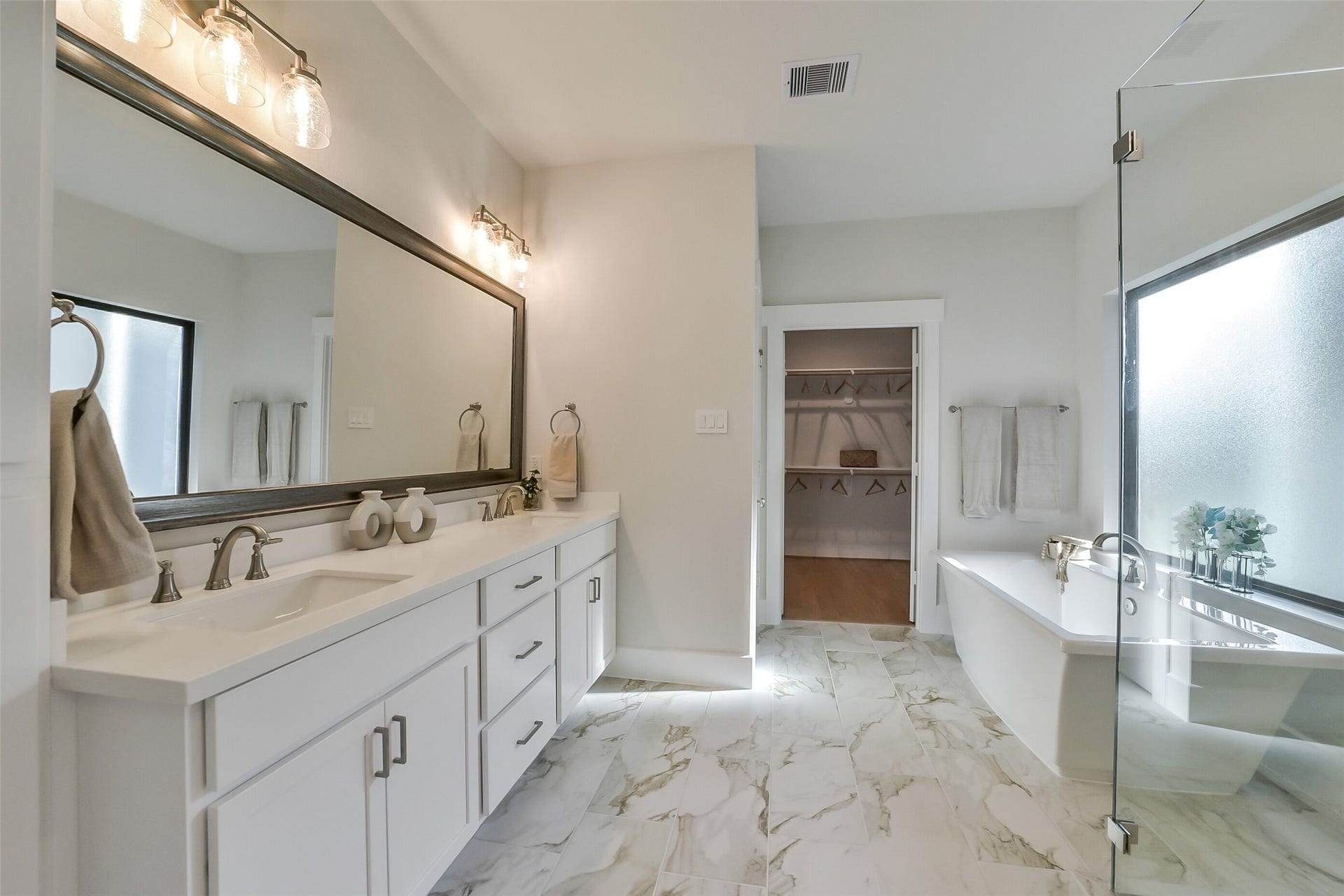 3521 Harvest Dance Drive, Houston, TX 77008 3521 Harvest Dance Drive, Houston, TX 77008