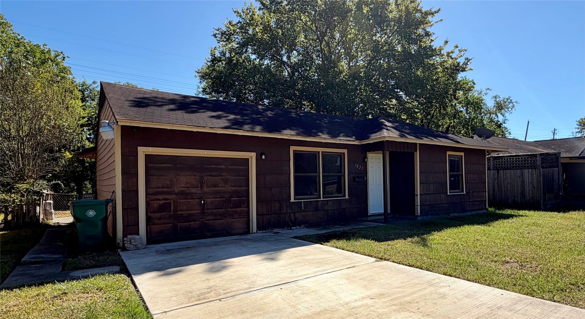 1027 Finfrock Street, Pasadena, TX 77506