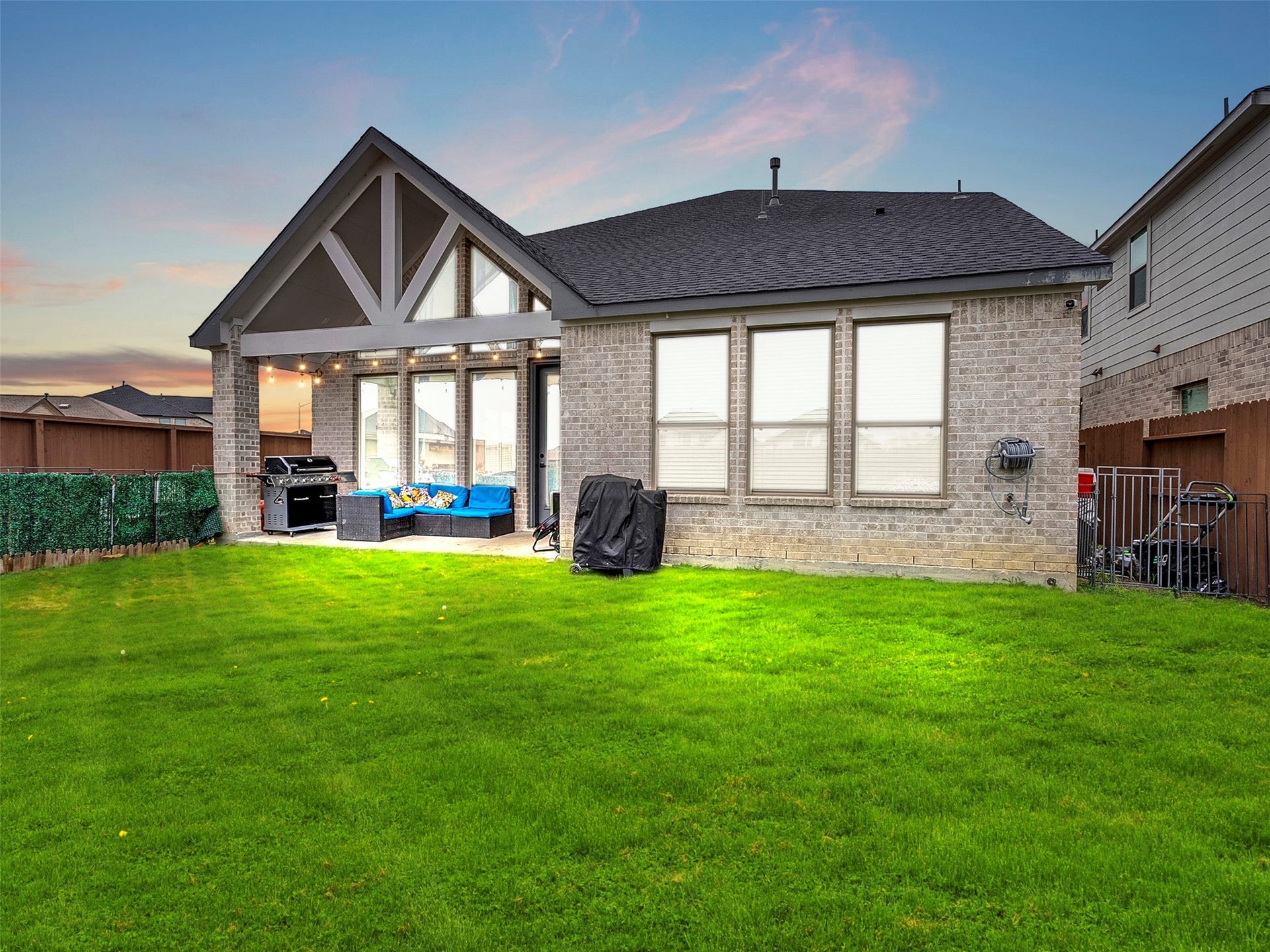 211 Vista Knoll Court, New Caney, TX 77357 211 Vista Knoll Court, New Caney, TX 77357