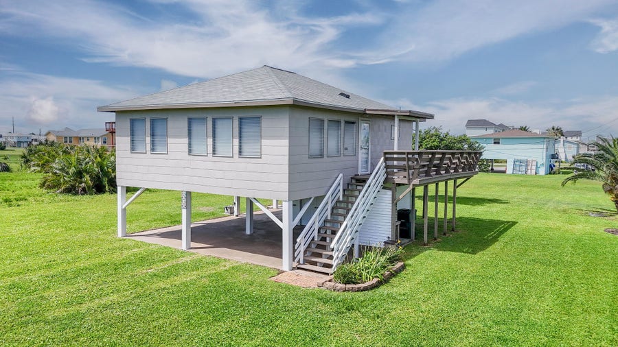 Property photo for 4018 3rd Street, Galveston, TX