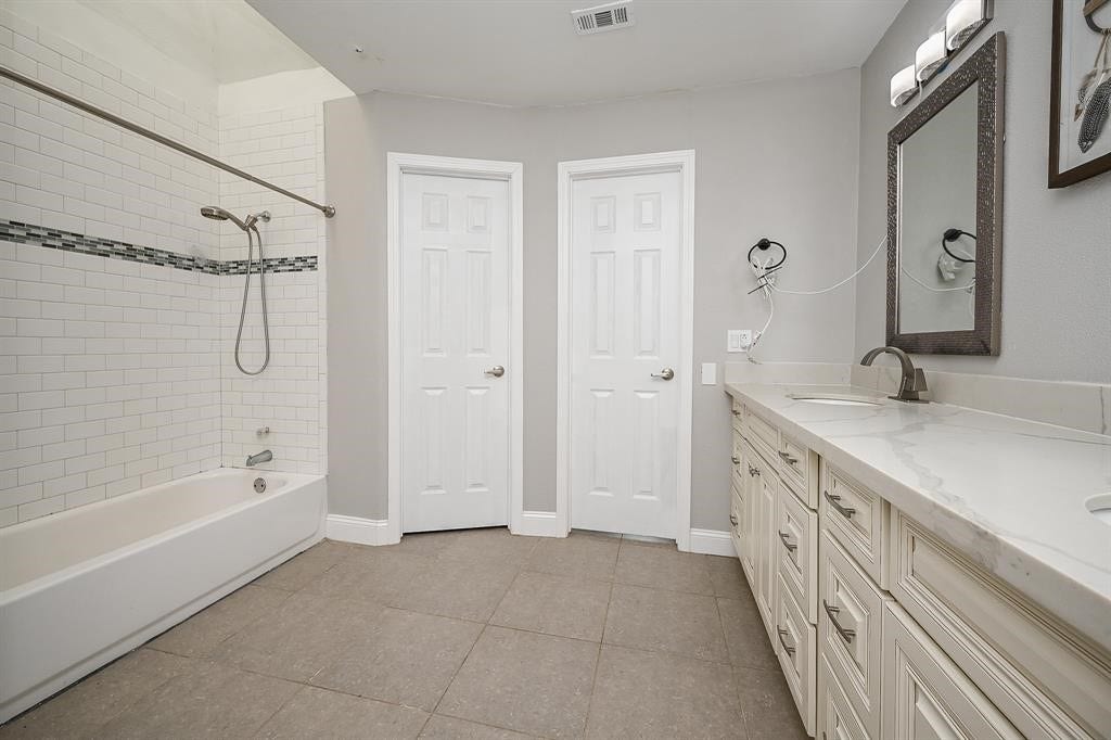 2027 Fernspray Lane, Houston, TX 77084