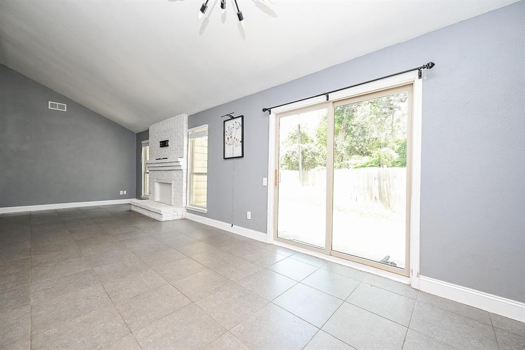2027 Fernspray Lane, Houston, TX 77084