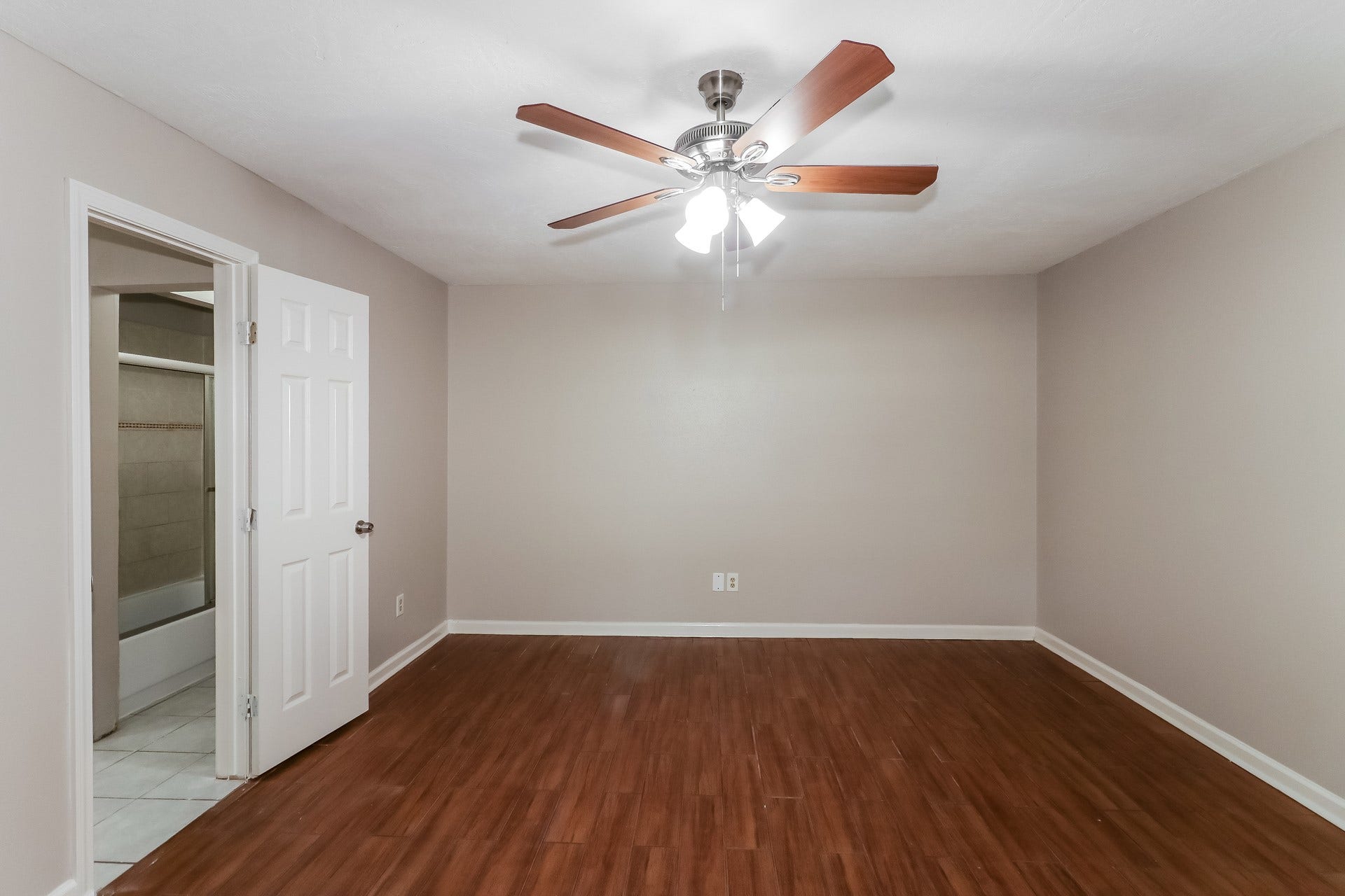 12805 Bexley Drive, Houston, TX 77099 12805 Bexley Drive, Houston, TX 77099