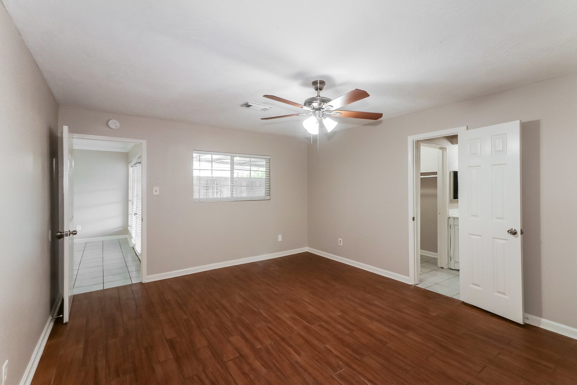 12805 Bexley Drive, Houston, TX 77099 12805 Bexley Drive, Houston, TX 77099