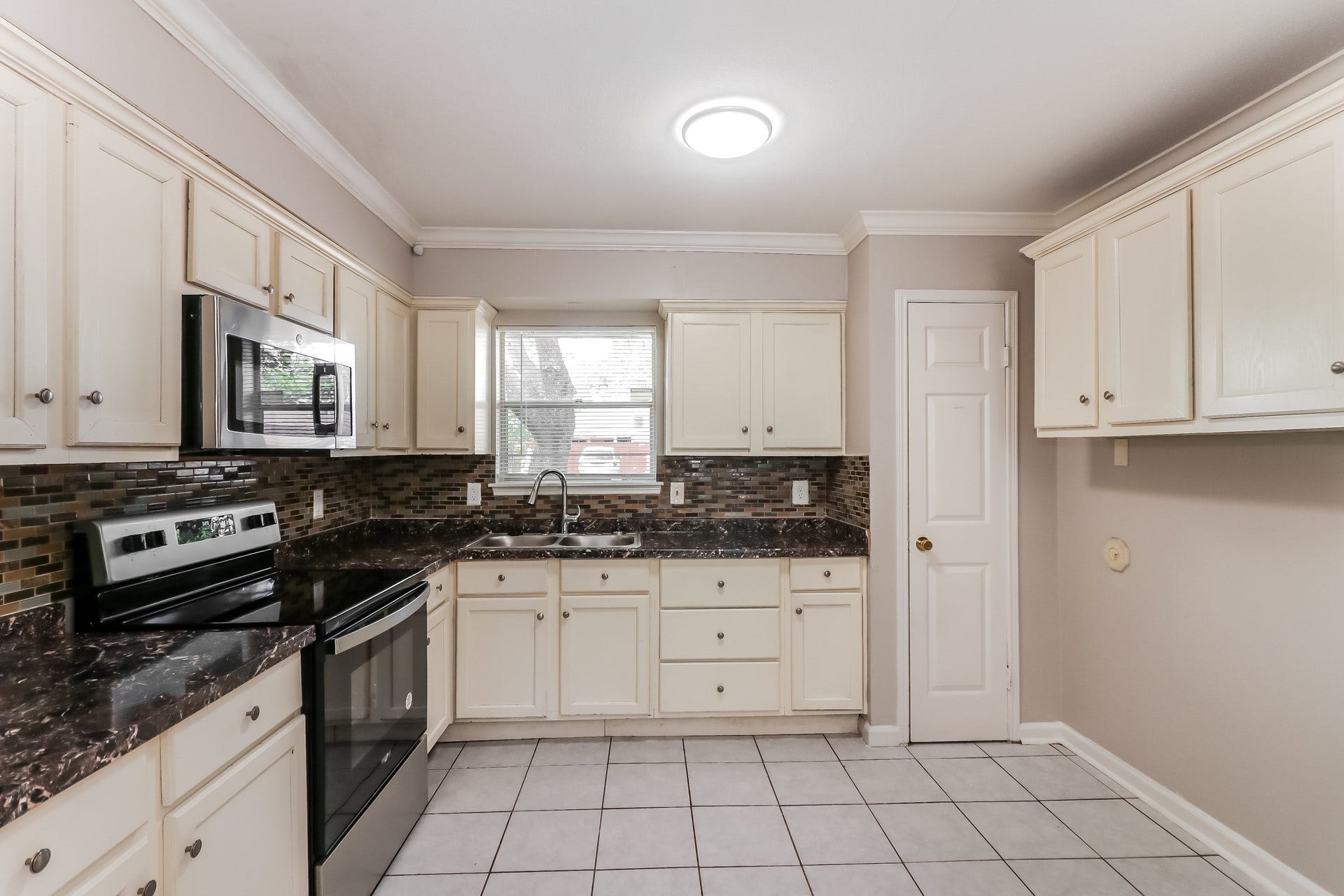 12805 Bexley Drive, Houston, TX 77099 12805 Bexley Drive, Houston, TX 77099