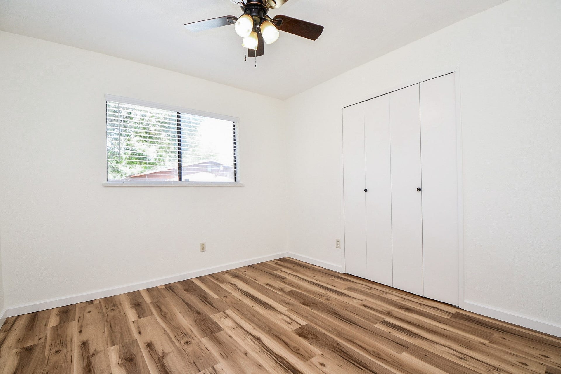 7315 El Cresta Drive, Houston, TX 77083 7315 El Cresta Drive, Houston, TX 77083
