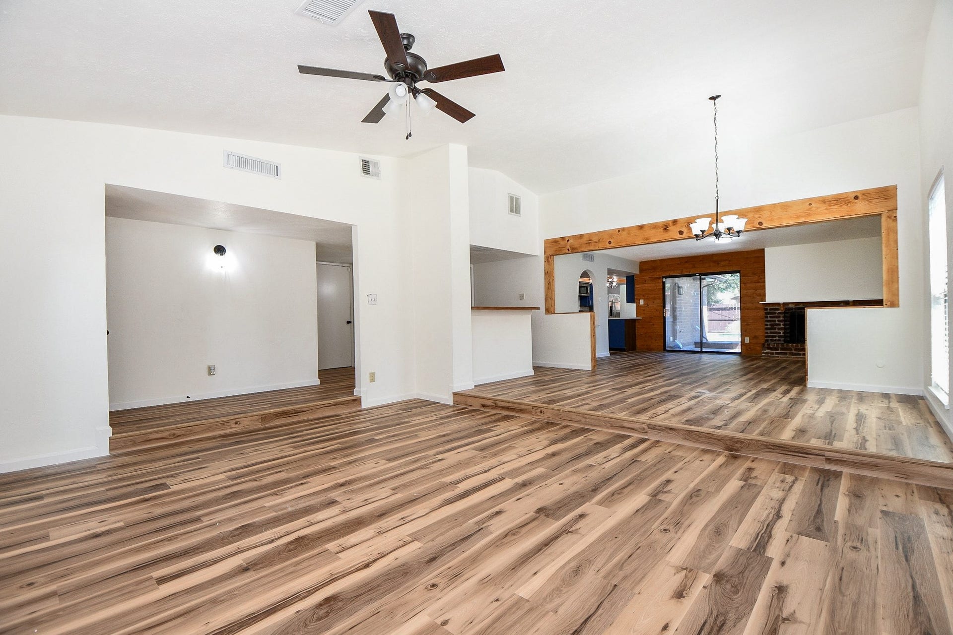 7315 El Cresta Drive, Houston, TX 77083 7315 El Cresta Drive, Houston, TX 77083