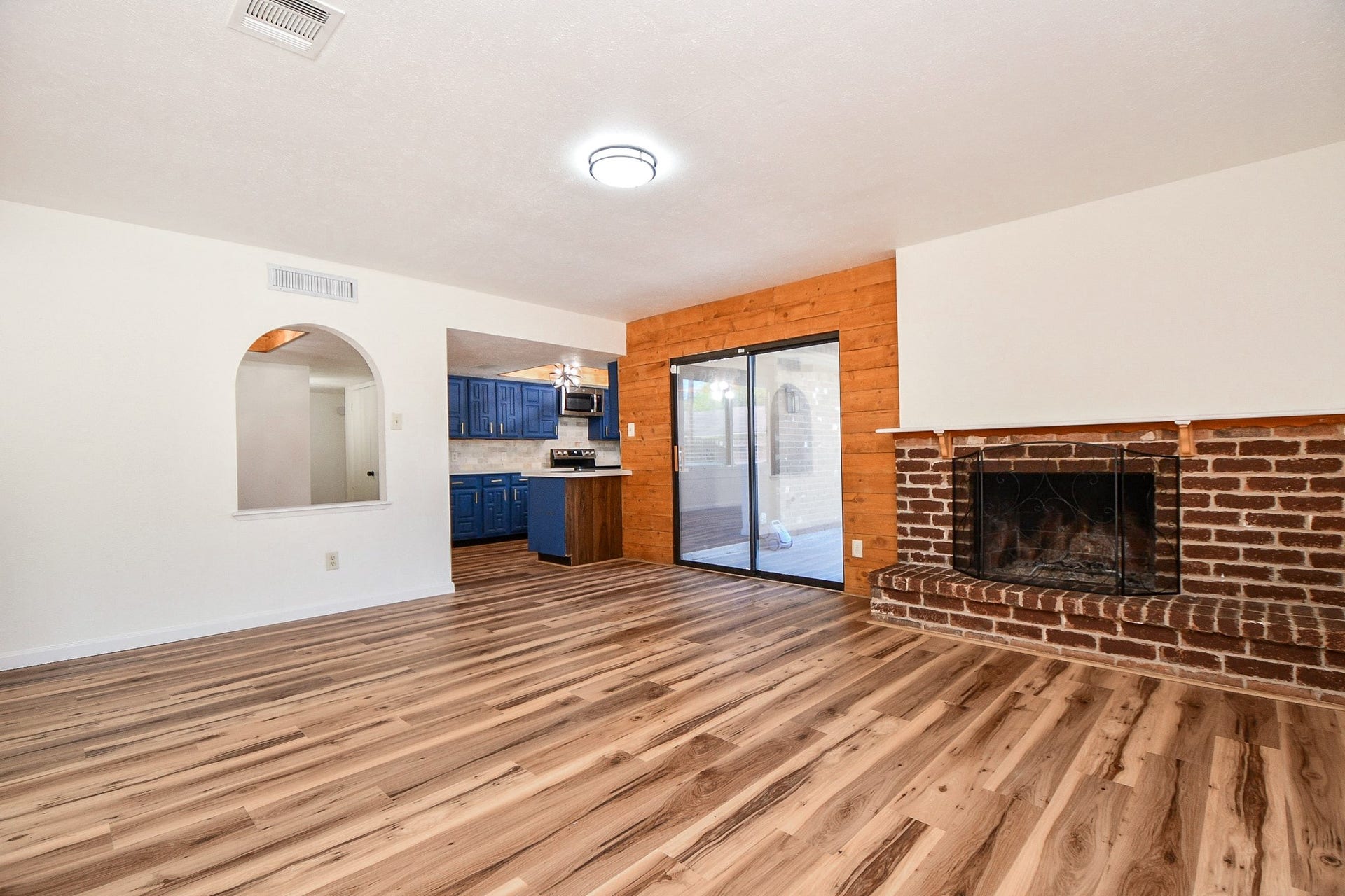 7315 El Cresta Drive, Houston, TX 77083 7315 El Cresta Drive, Houston, TX 77083
