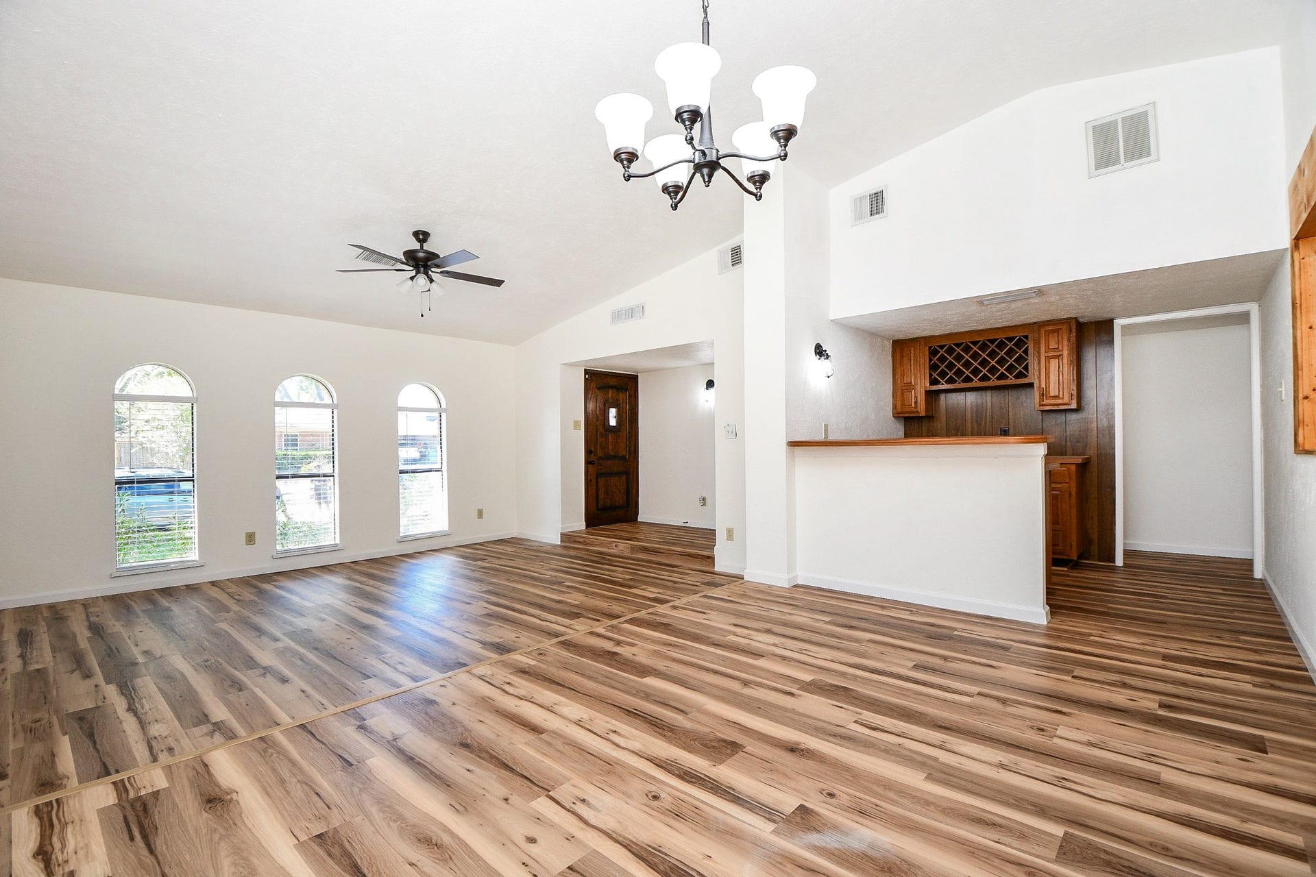 7315 El Cresta Drive, Houston, TX 77083 7315 El Cresta Drive, Houston, TX 77083