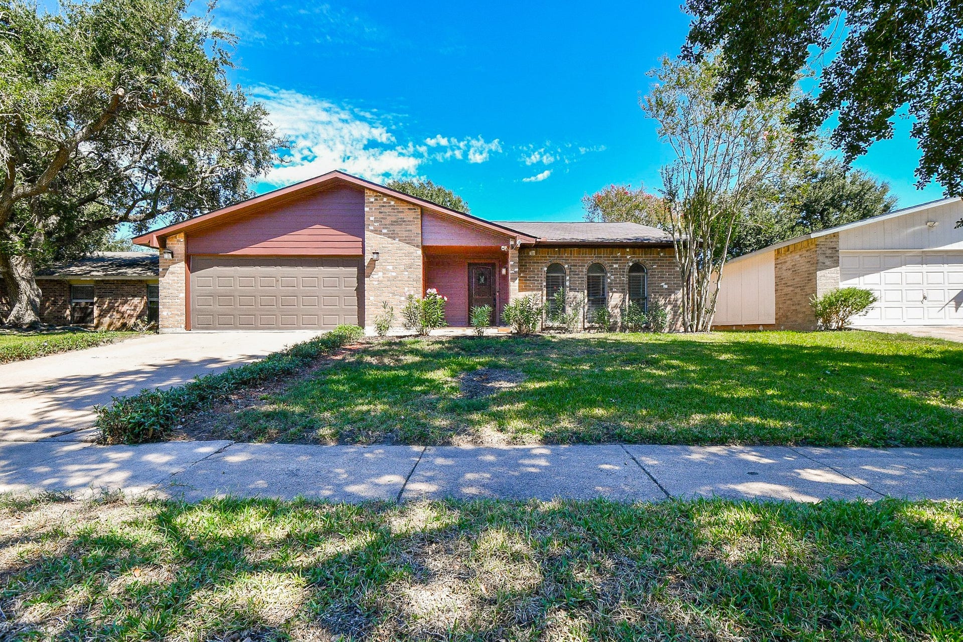 7315 El Cresta Drive, Houston, TX 77083 7315 El Cresta Drive, Houston, TX 77083